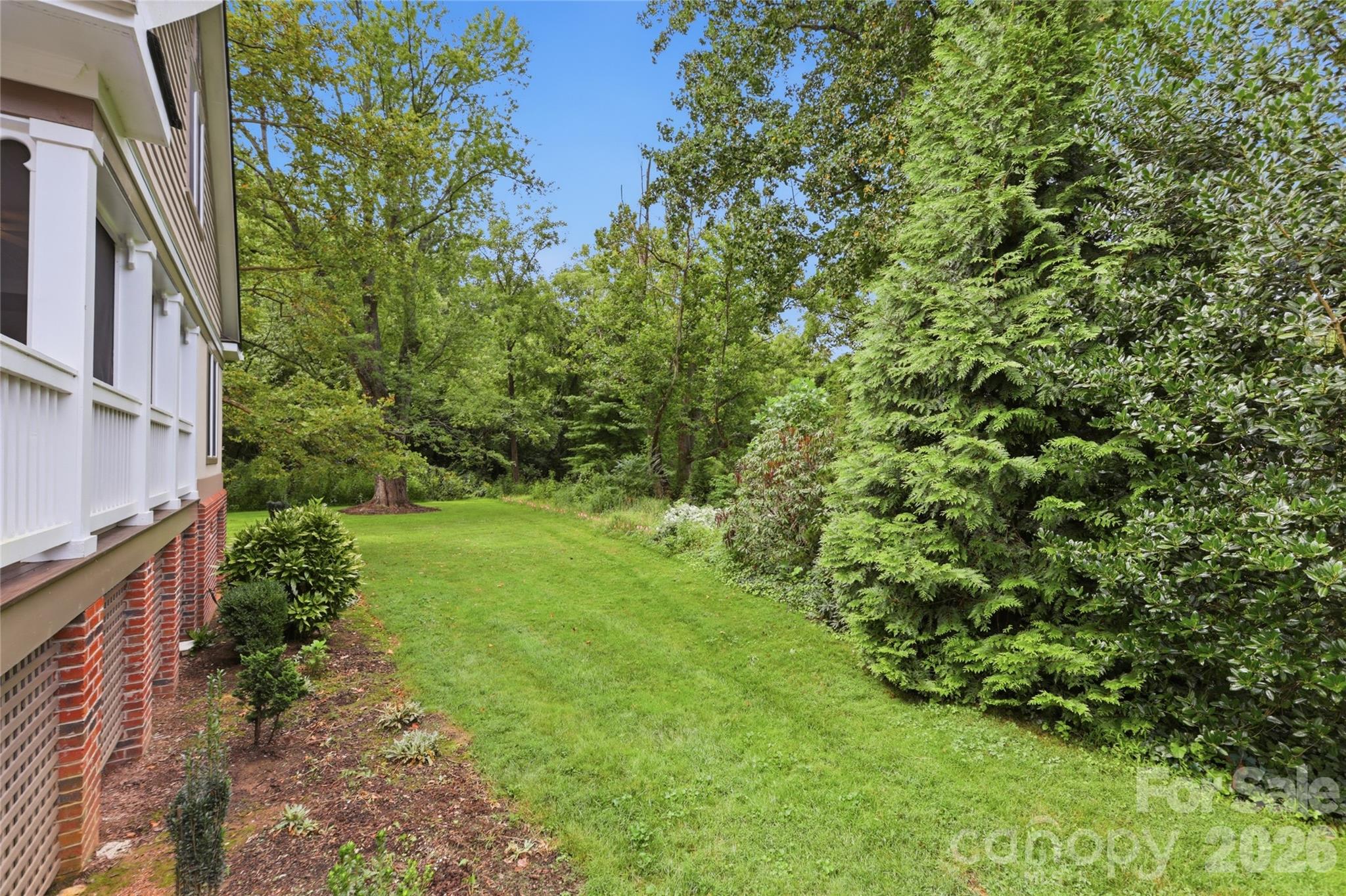 18 Creekside Way — Asheville