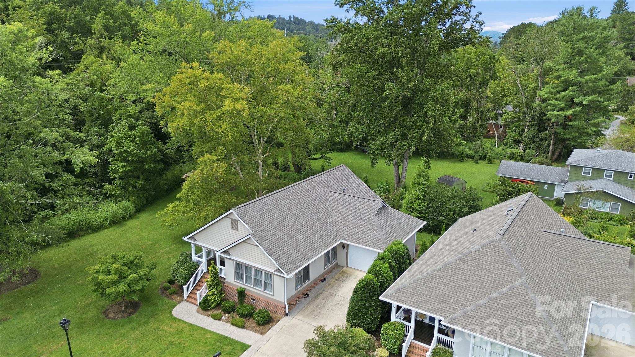 18 Creekside Way — Asheville