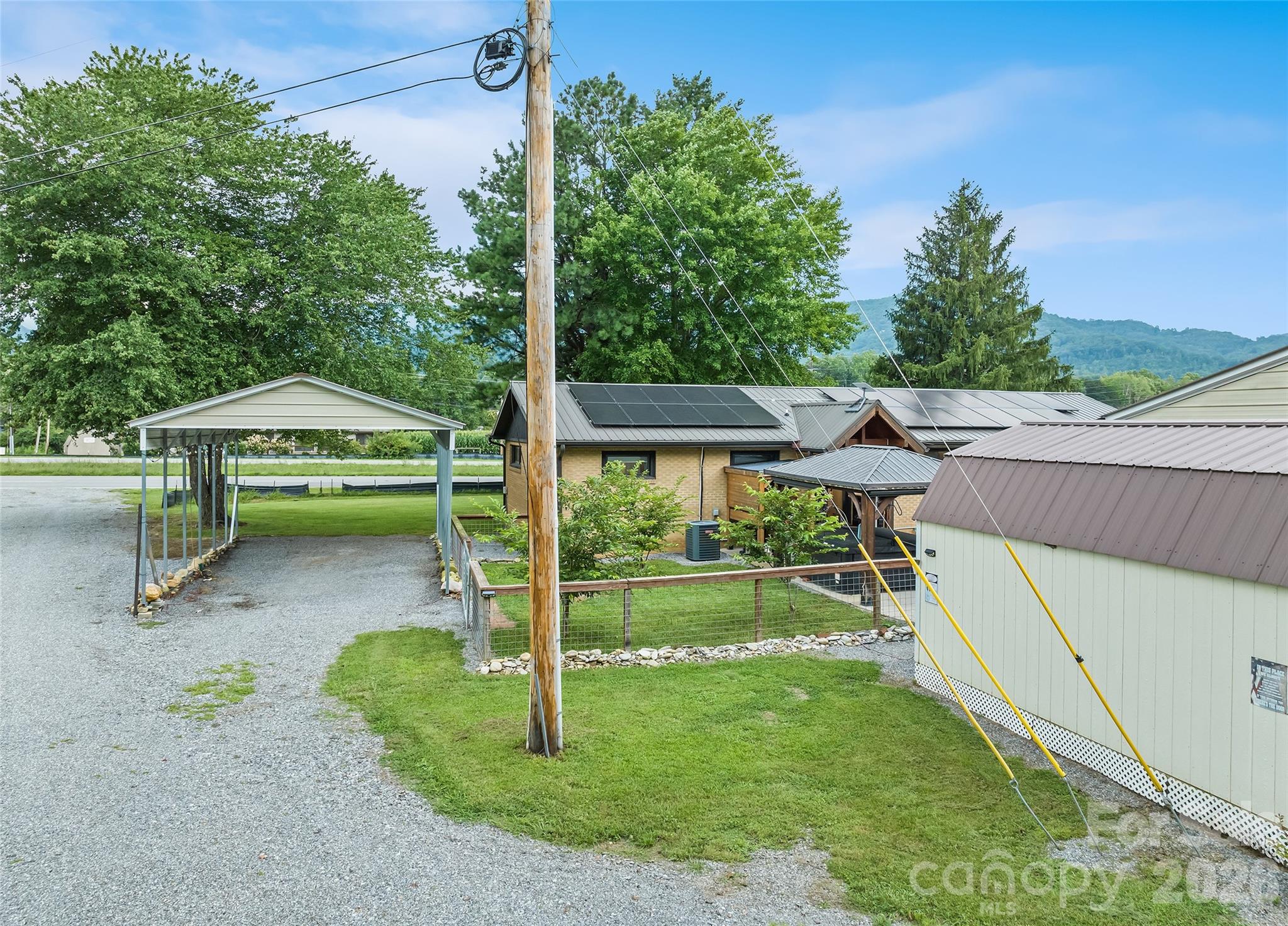 2906 Jonathan Creek Road — Waynesville