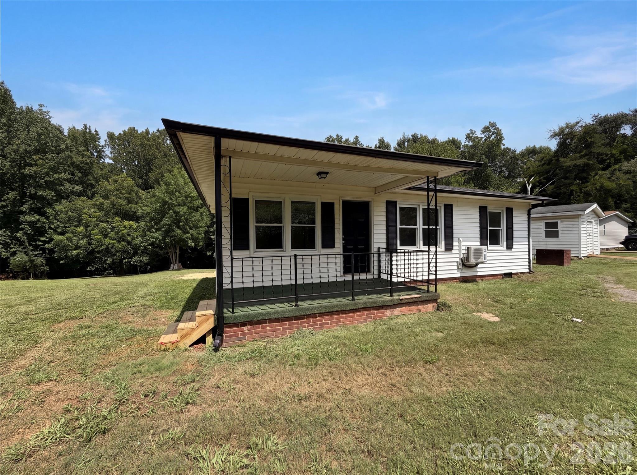 704 Morningside Drive — Mount Holly