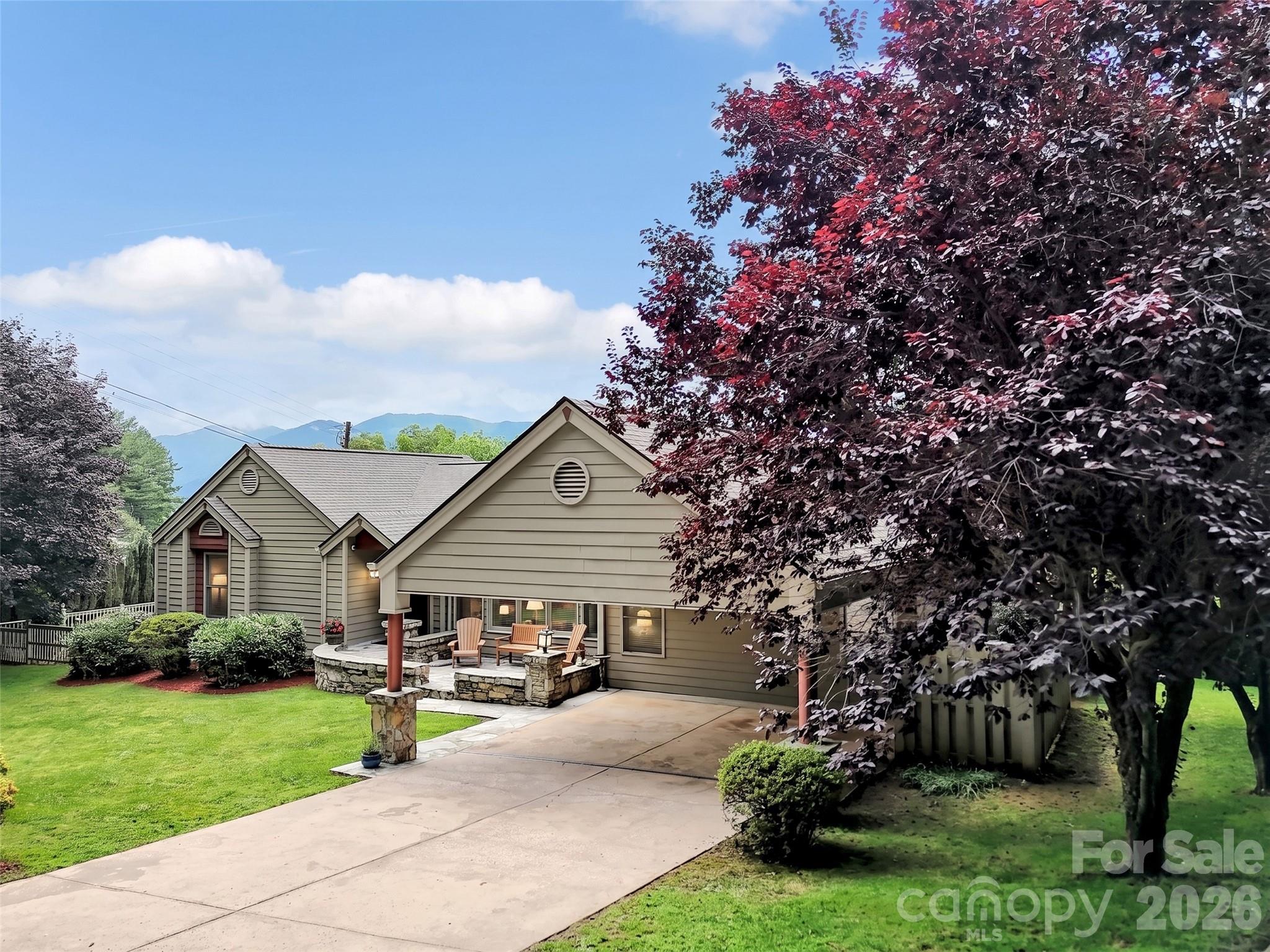 936 Little Mountain Road — Waynesville
