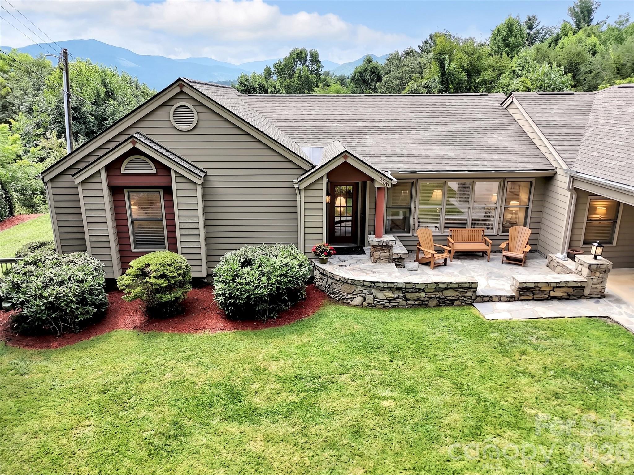 936 Little Mountain Road — Waynesville