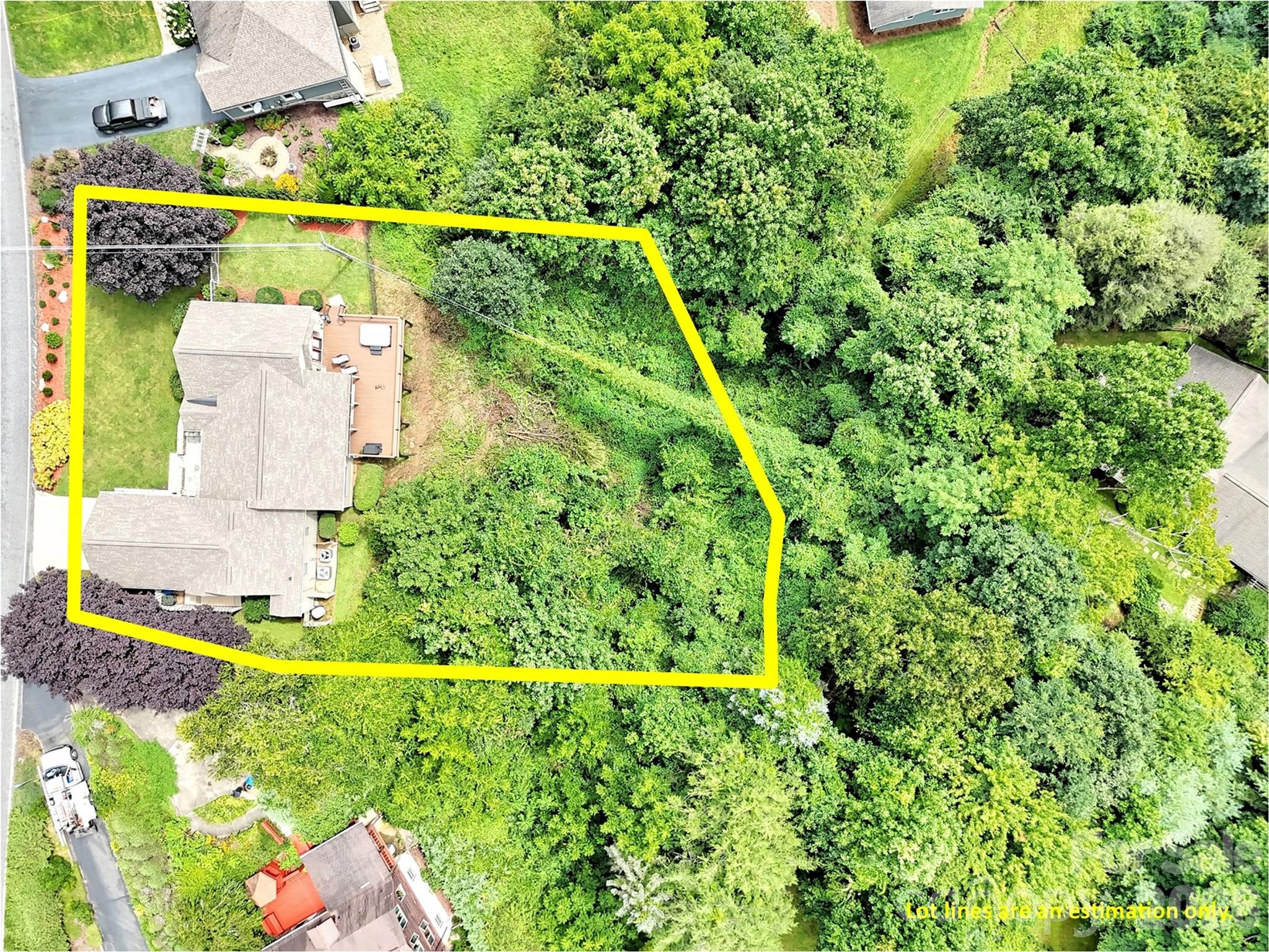 936 Little Mountain Road — Waynesville