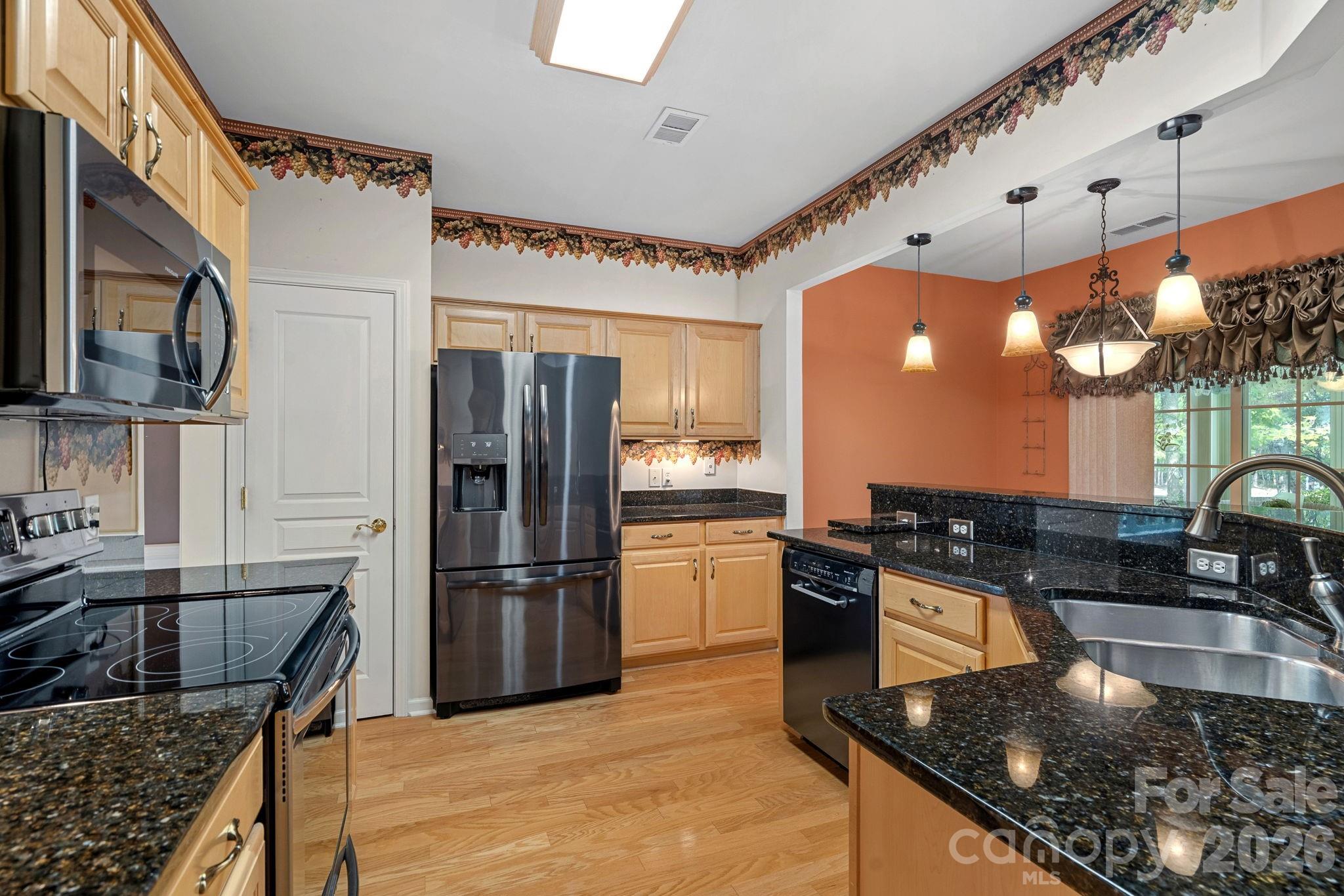 6601 Warbler Wood Court — Charlotte