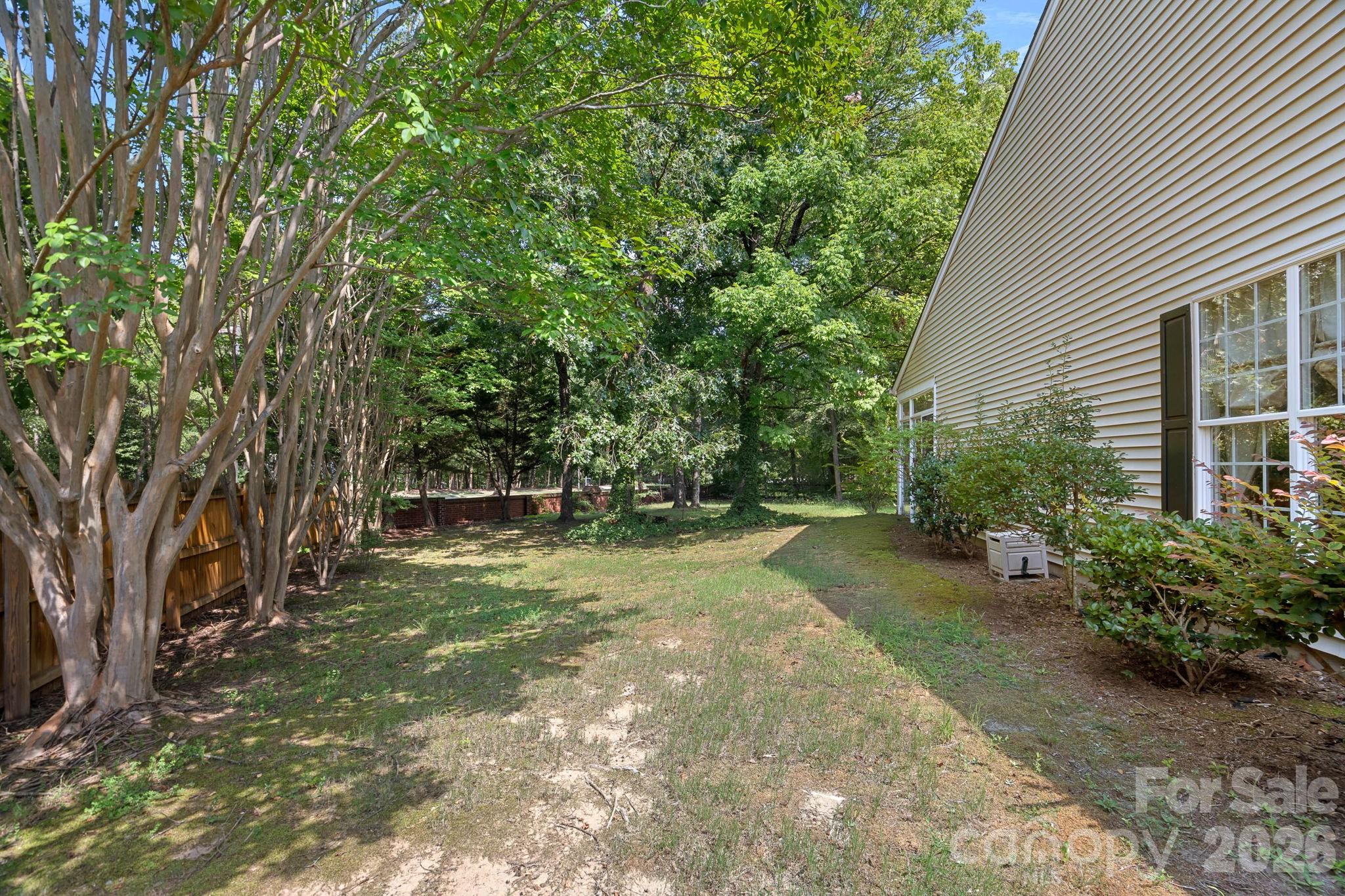 6601 Warbler Wood Court — Charlotte
