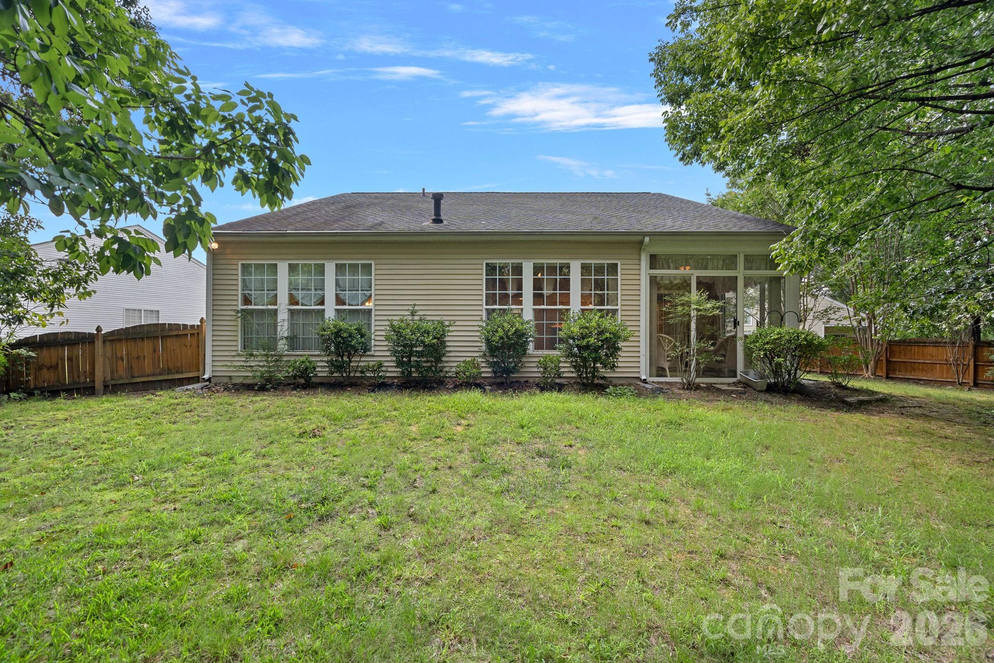 6601 Warbler Wood Court — Charlotte