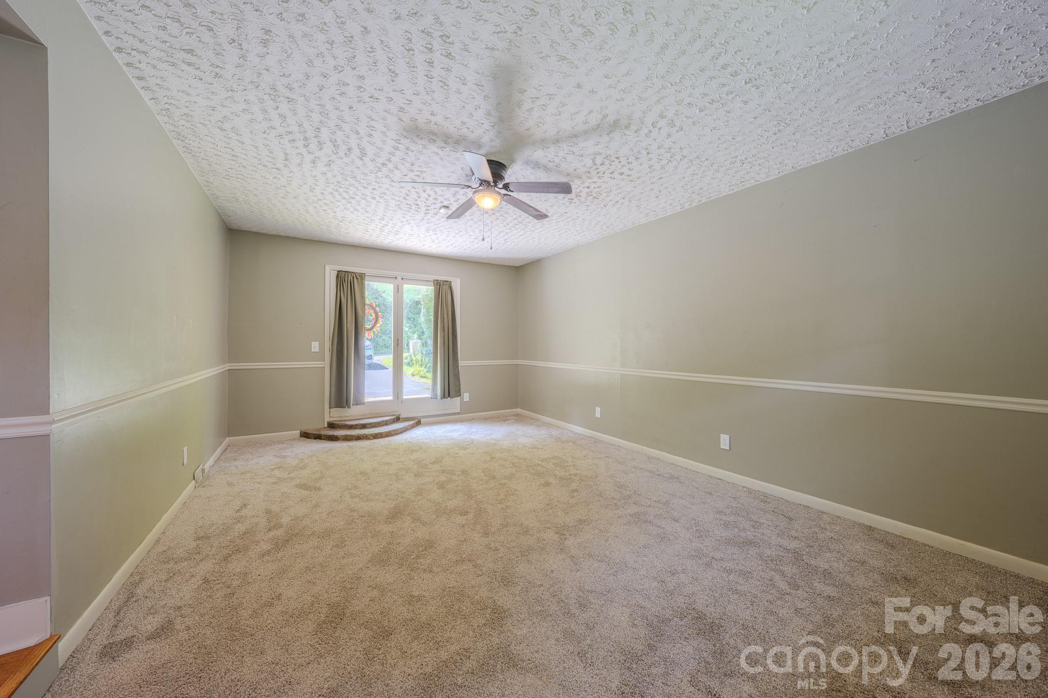 2150 Nc 80 Highway — Bakersville
