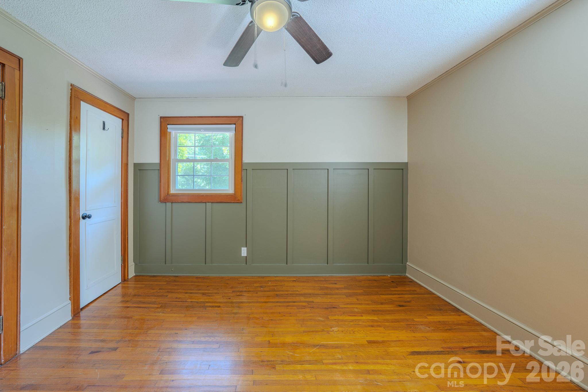 2150 Nc 80 Highway — Bakersville
