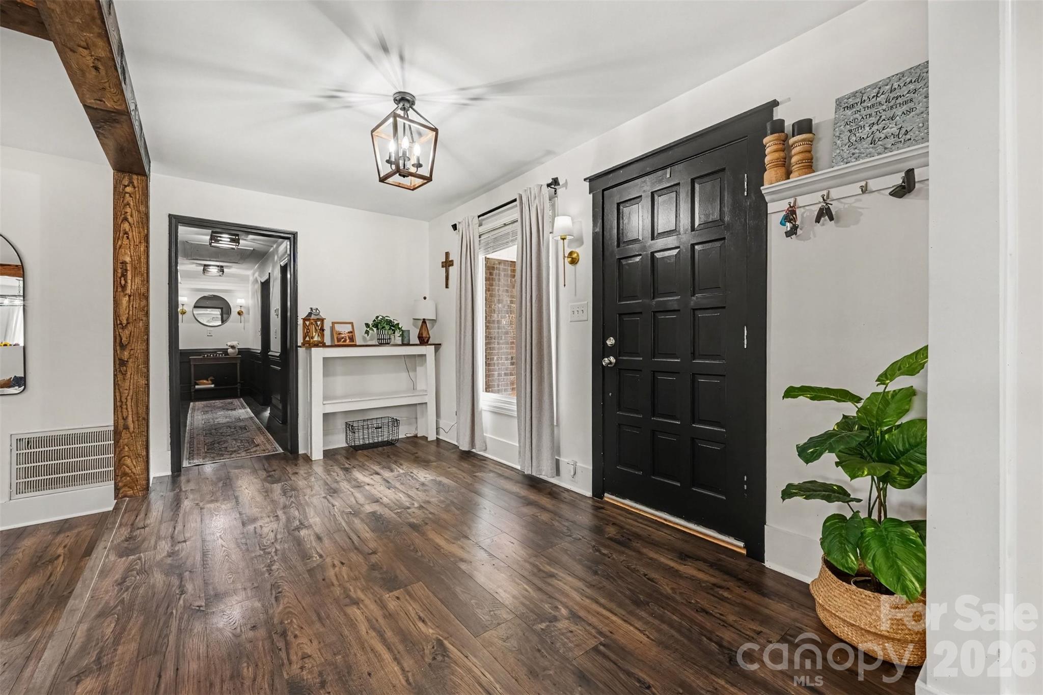 5718 White Store Road — Wingate