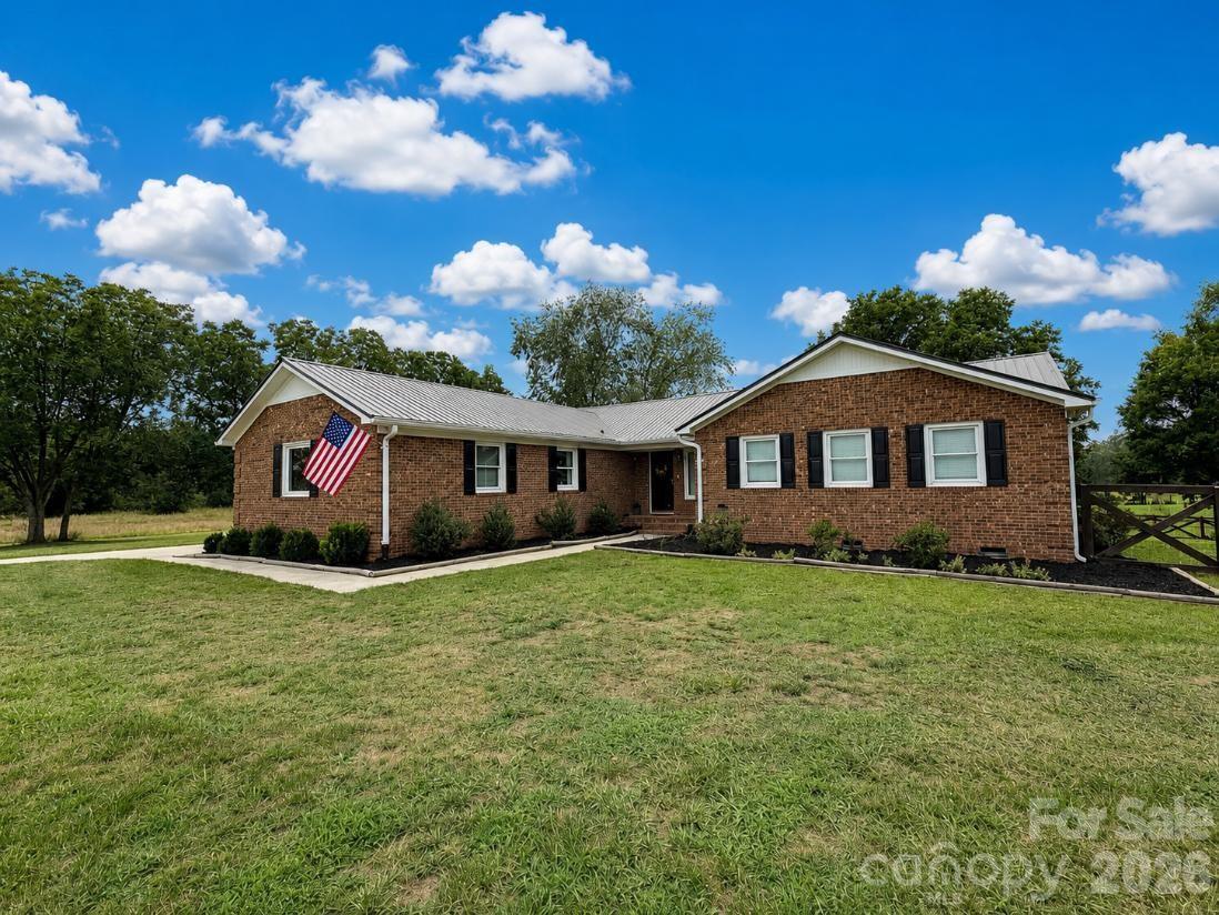 5718 White Store Road — Wingate