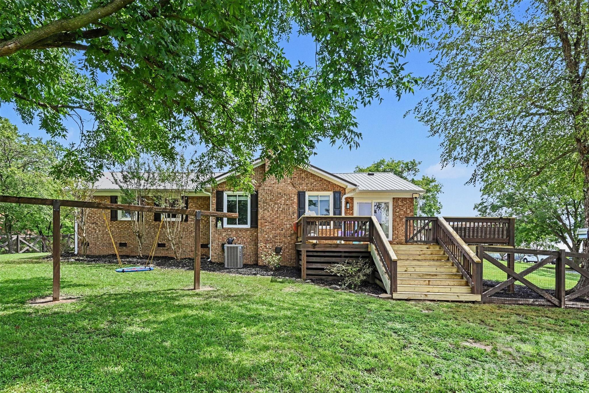 5718 White Store Road — Wingate