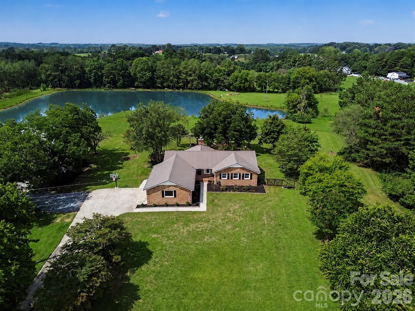 5718 White Store Road — Wingate