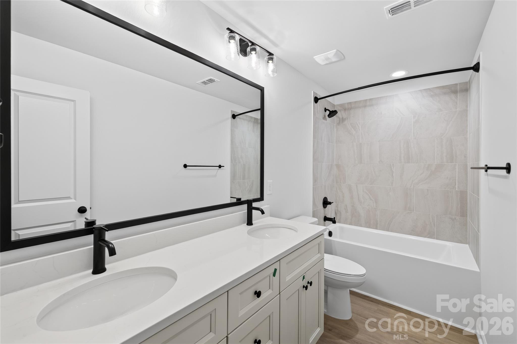 5226 Hickory Lane — Charlotte
