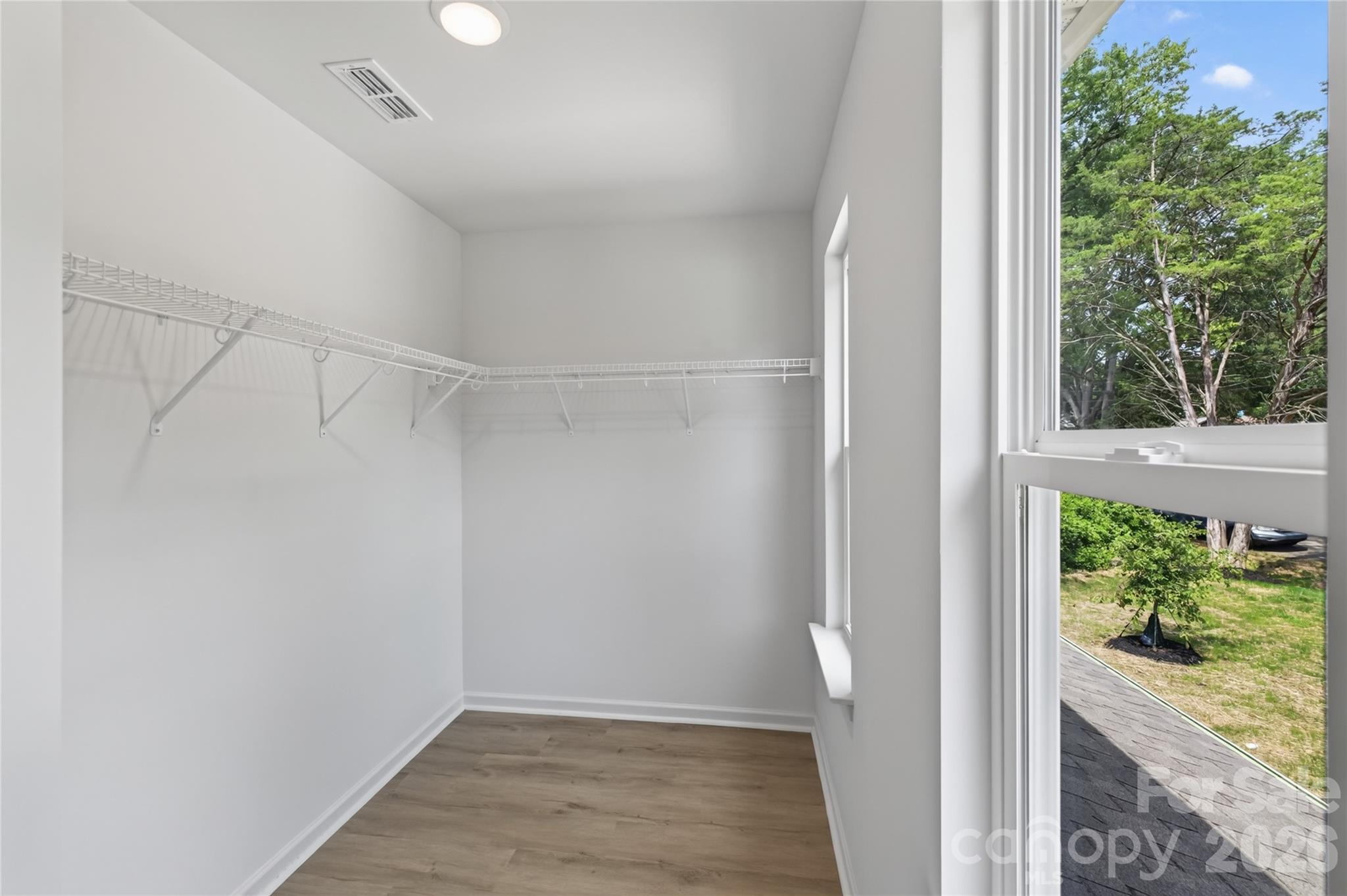 5226 Hickory Lane — Charlotte