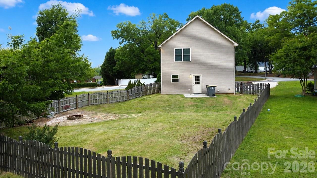 212 Old Centergrove Road — Kannapolis