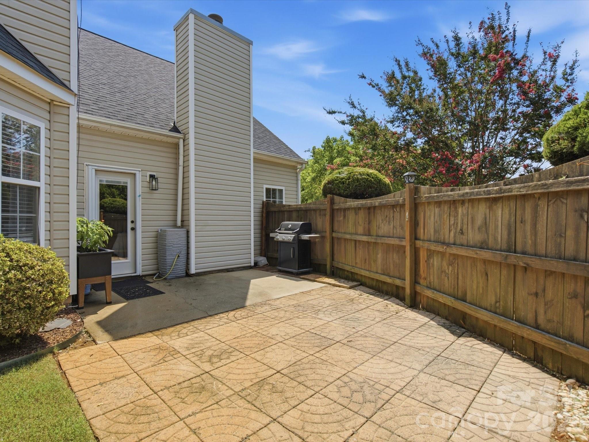 8807 Royal Bluff Drive — Charlotte