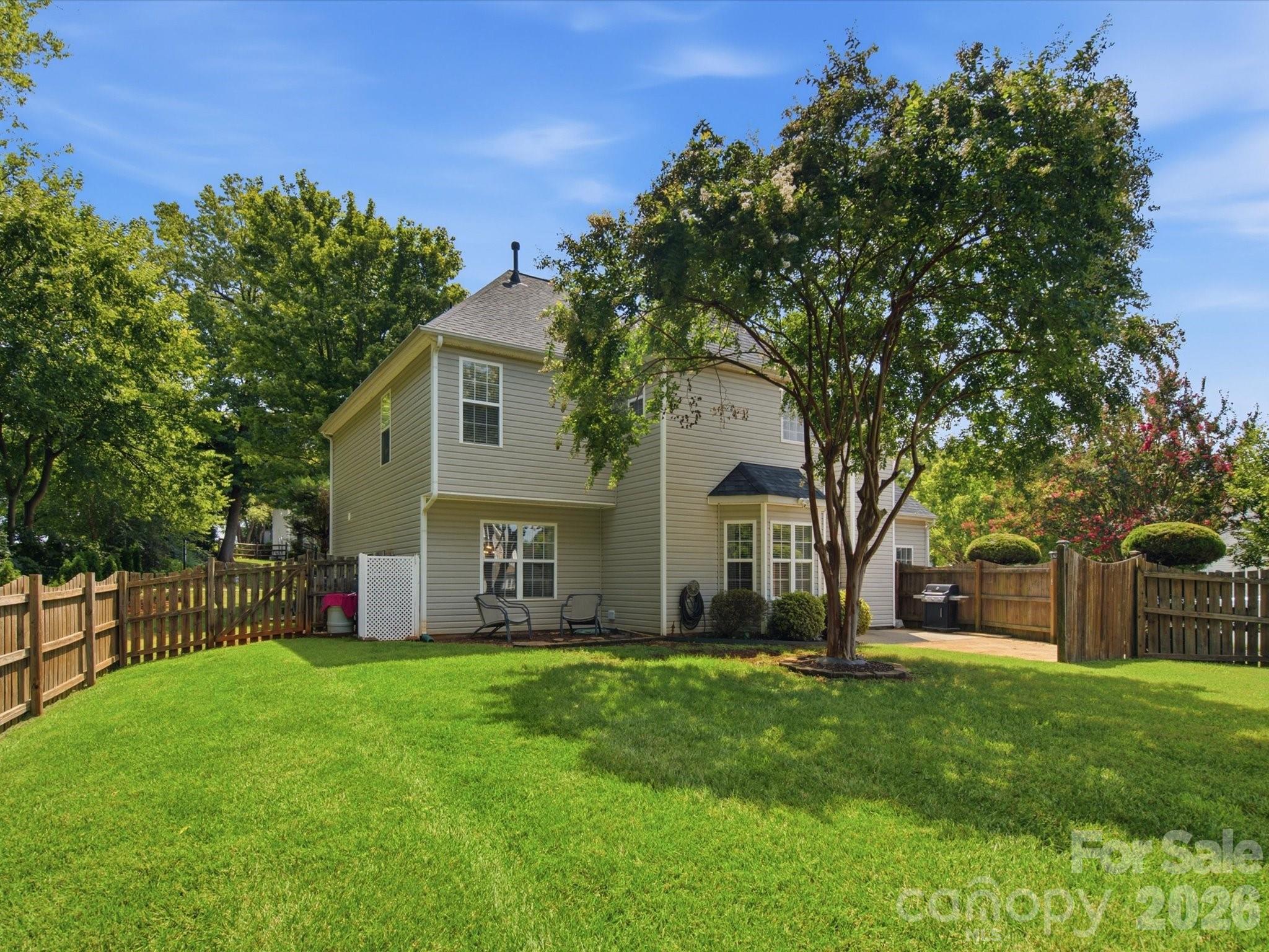 8807 Royal Bluff Drive — Charlotte