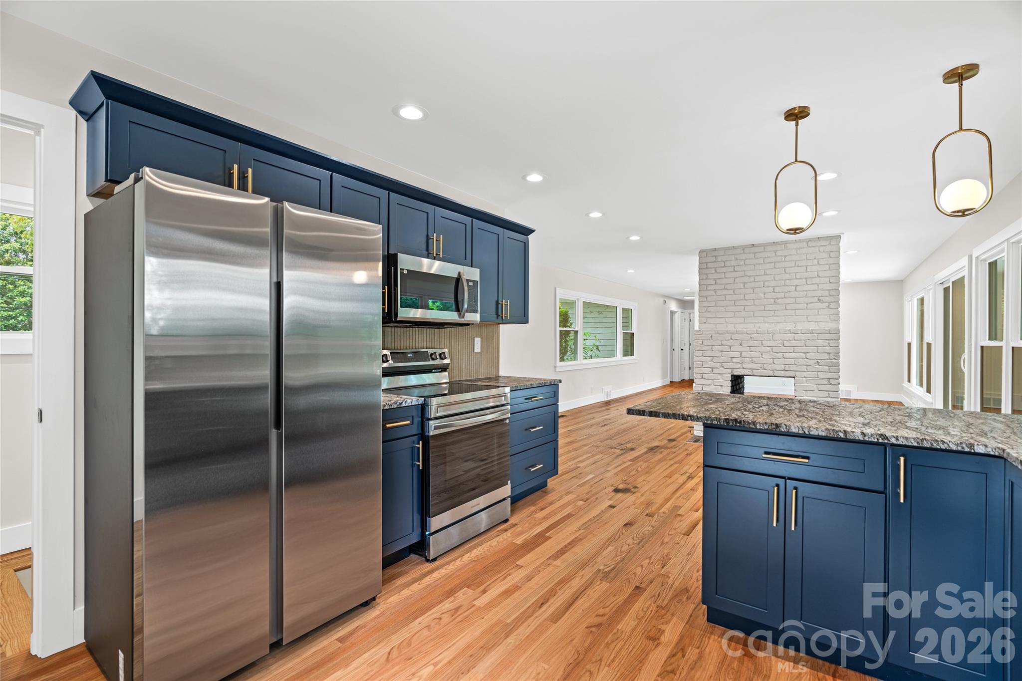 155 Oak Terrace — Arden