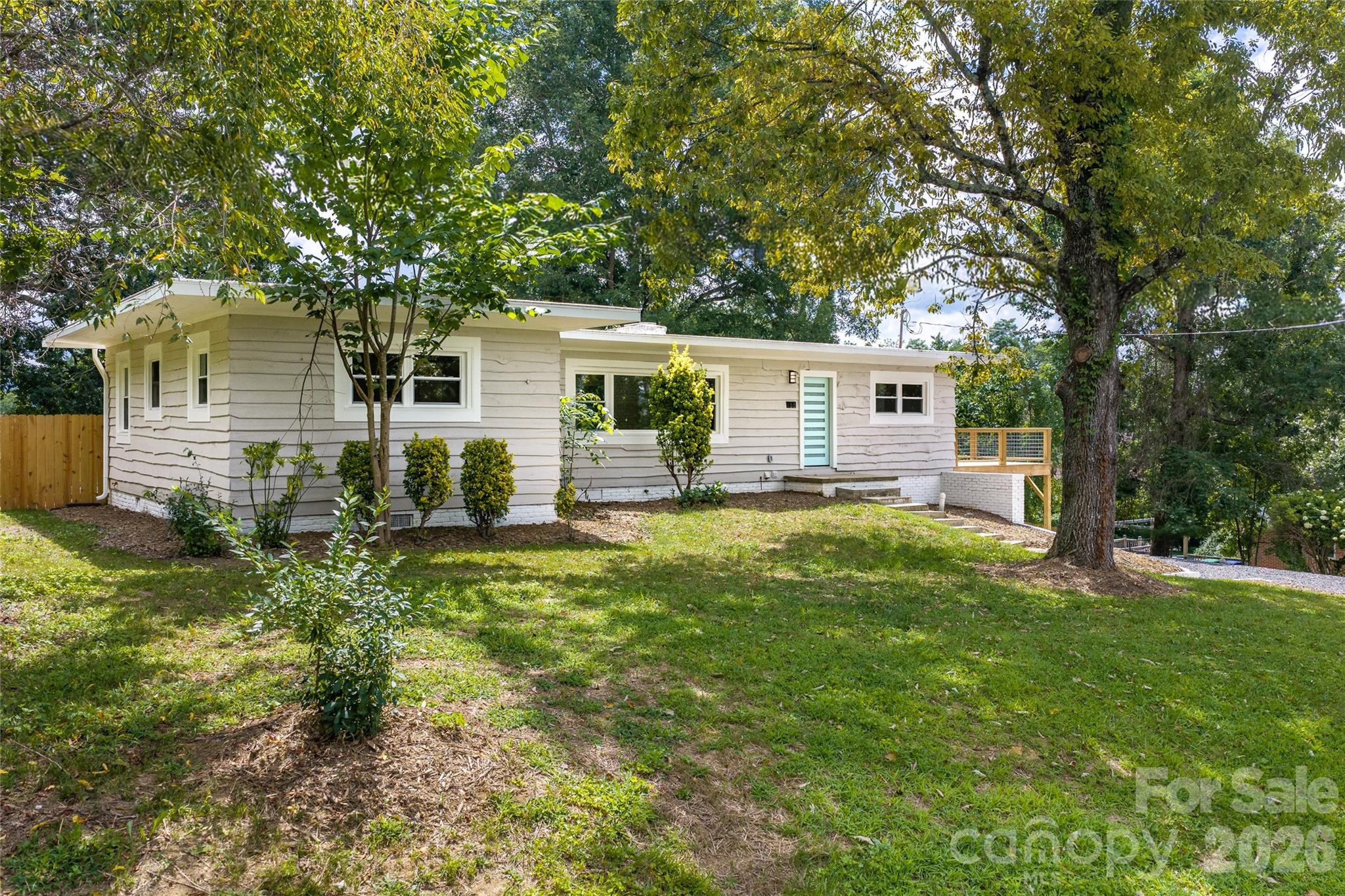 155 Oak Terrace — Arden