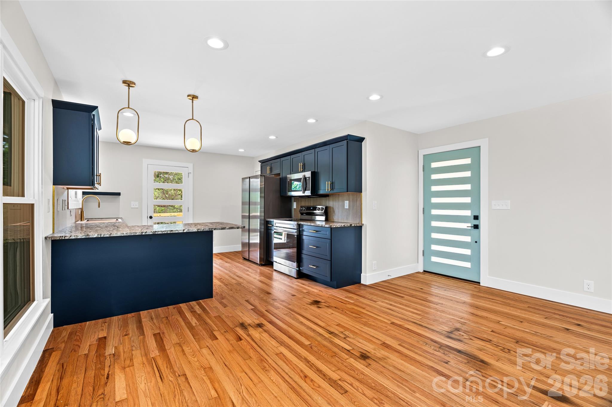 155 Oak Terrace — Arden