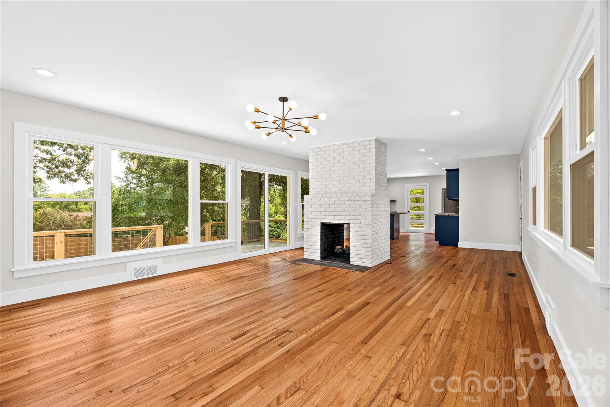 155 Oak Terrace — Arden