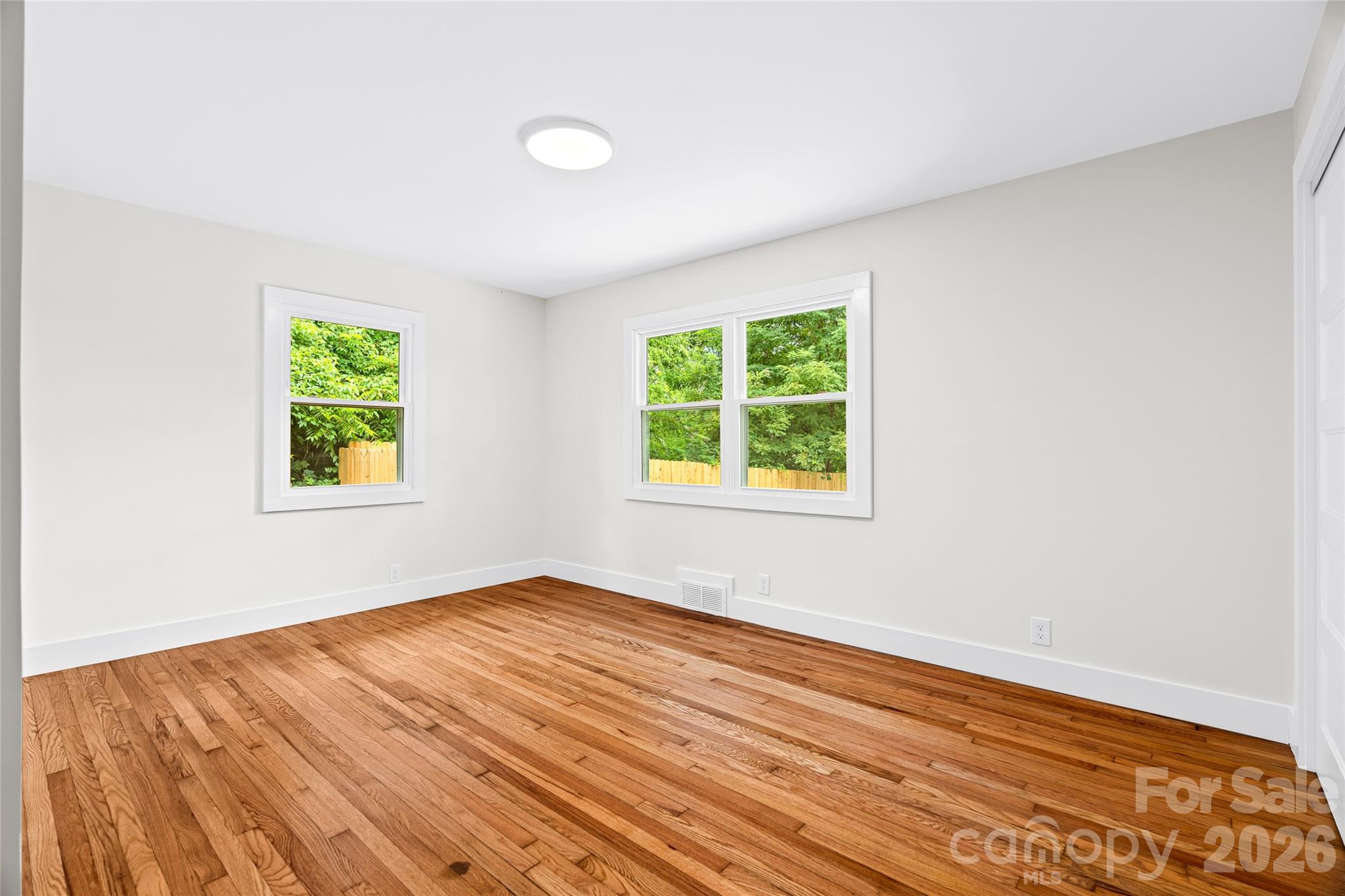 155 Oak Terrace — Arden