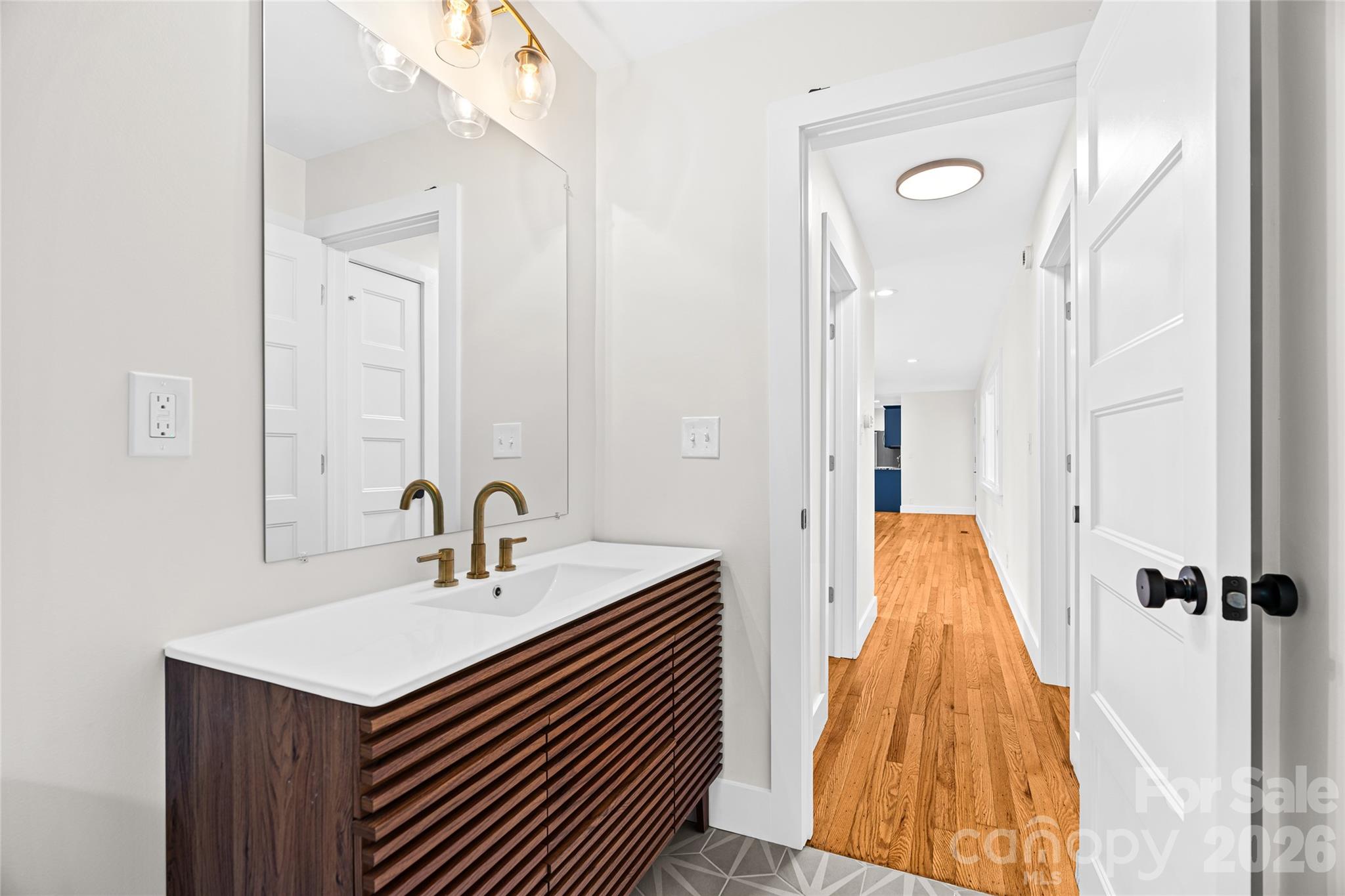 155 Oak Terrace — Arden
