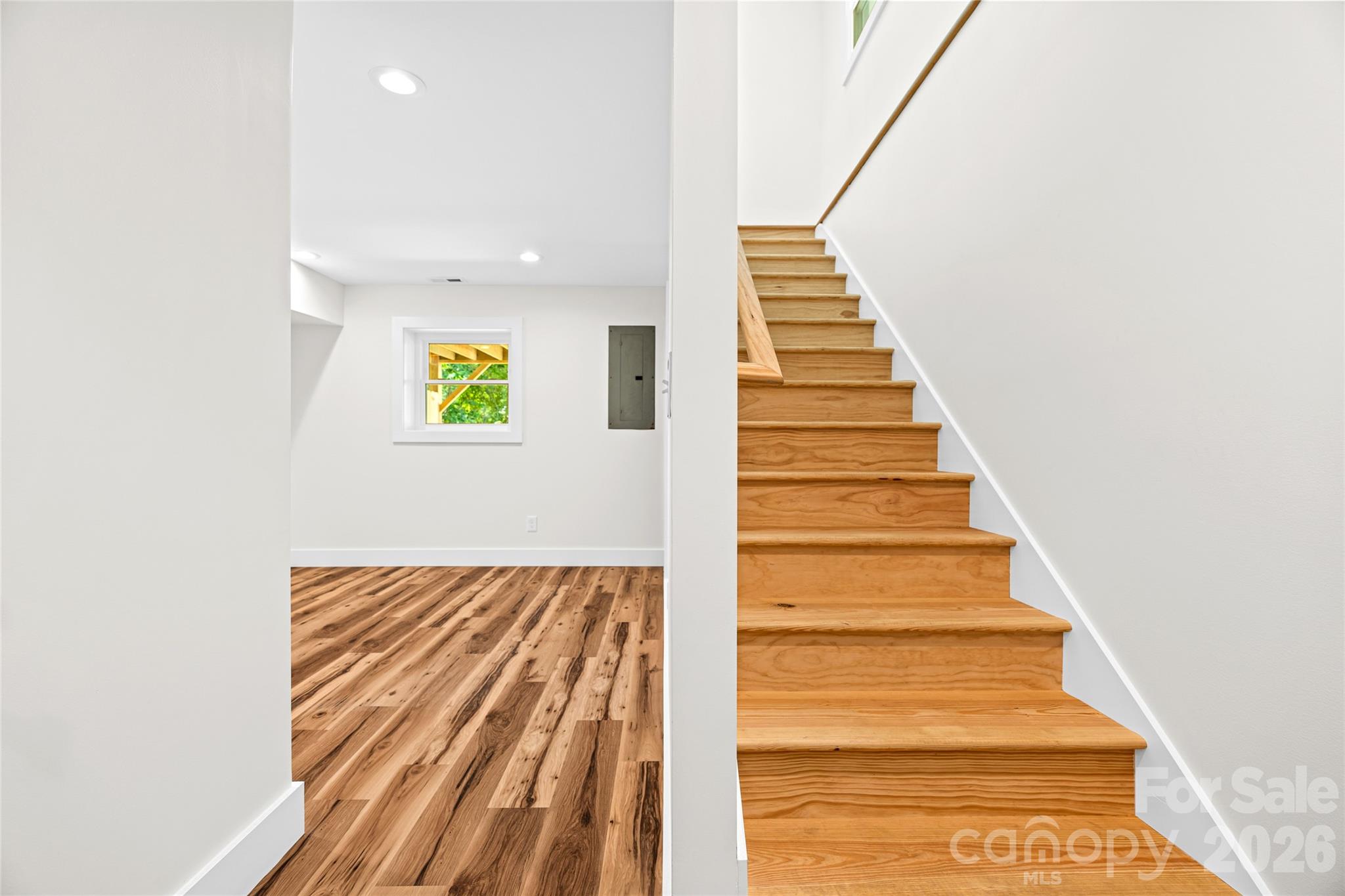 155 Oak Terrace — Arden