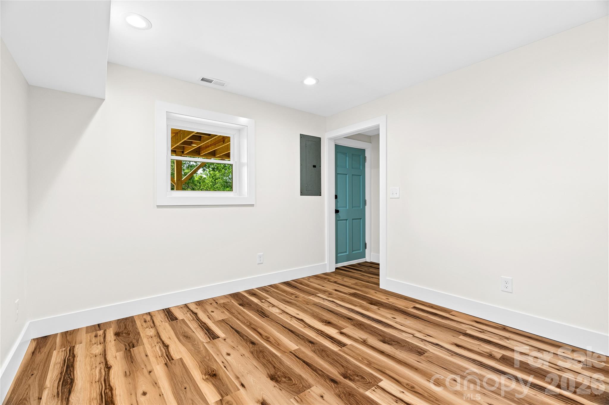 155 Oak Terrace — Arden