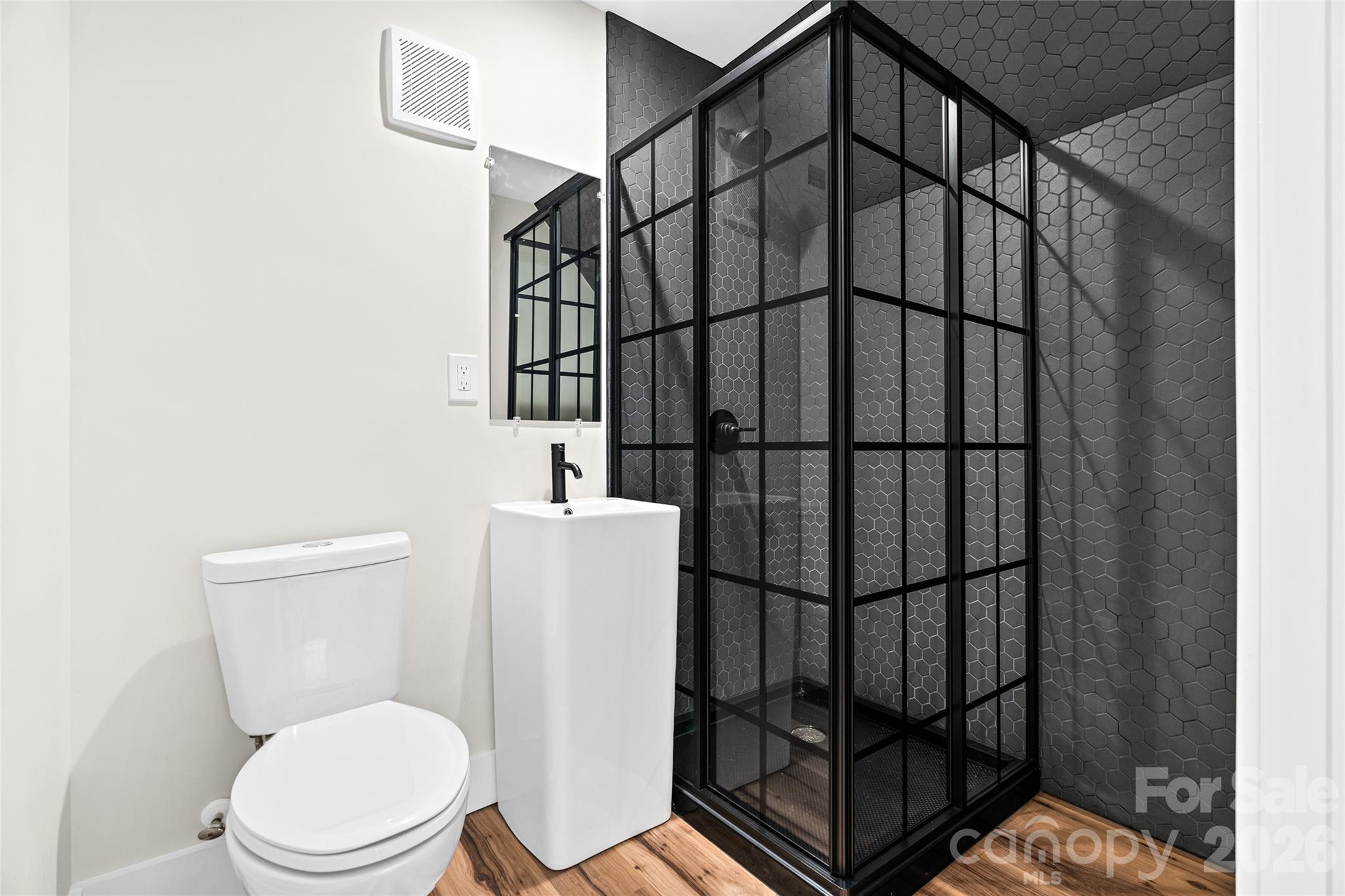 155 Oak Terrace — Arden
