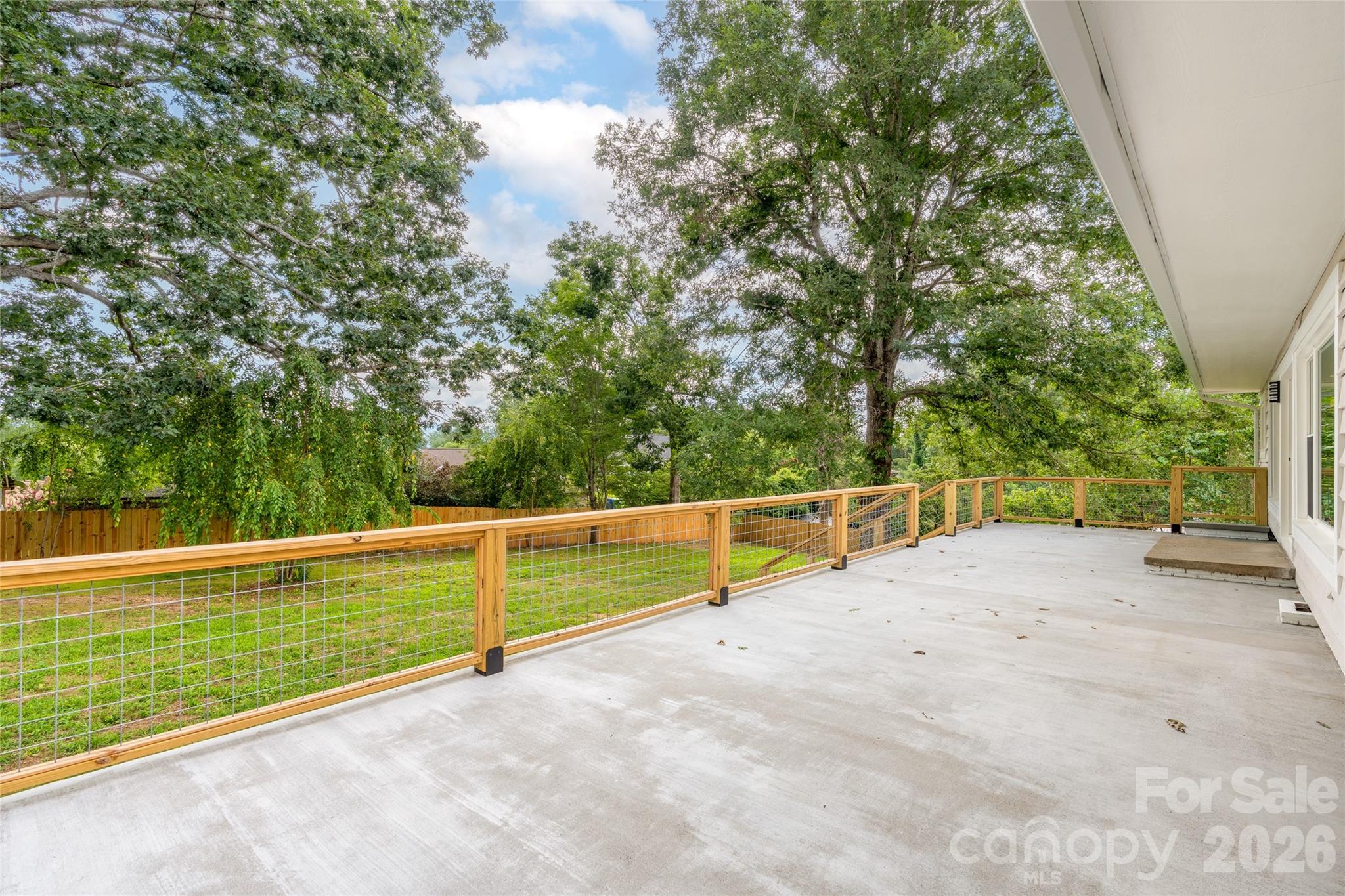 155 Oak Terrace — Arden