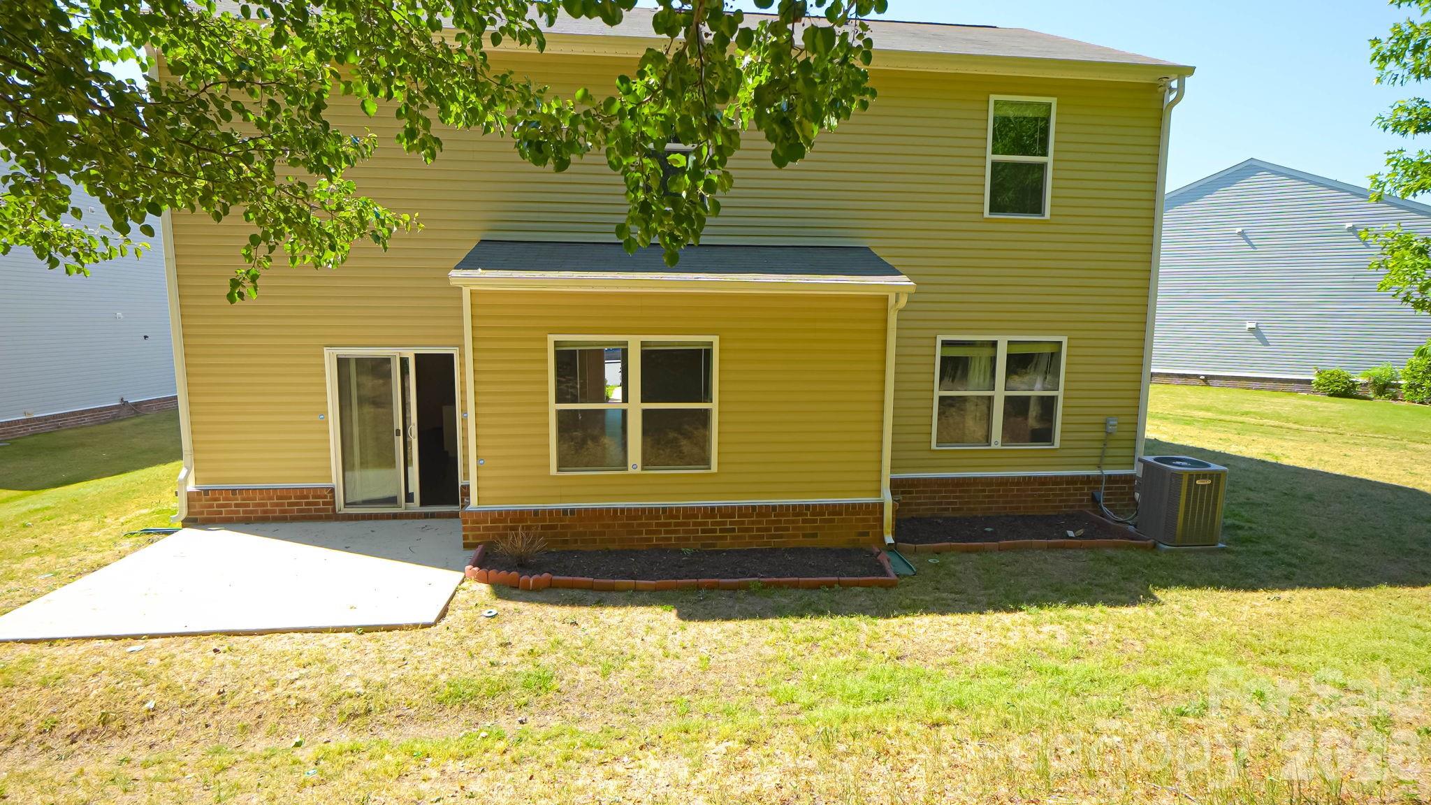 504 Twelve Oaks Lane — Fort Mill