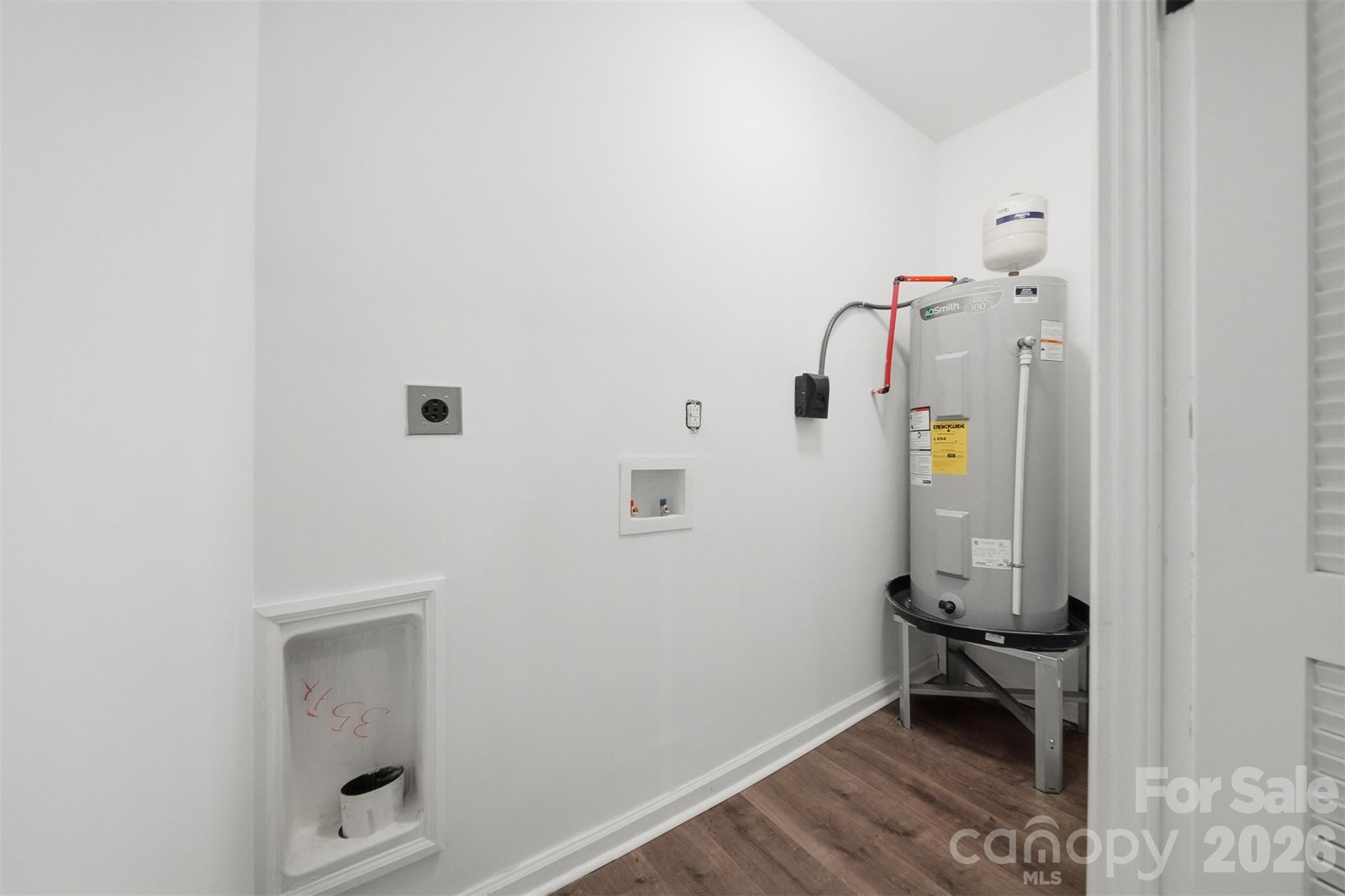 908 13th Street NW — Conover