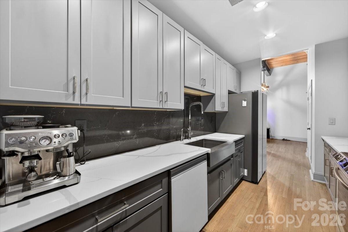310 Arlington Avenue #408 — Charlotte