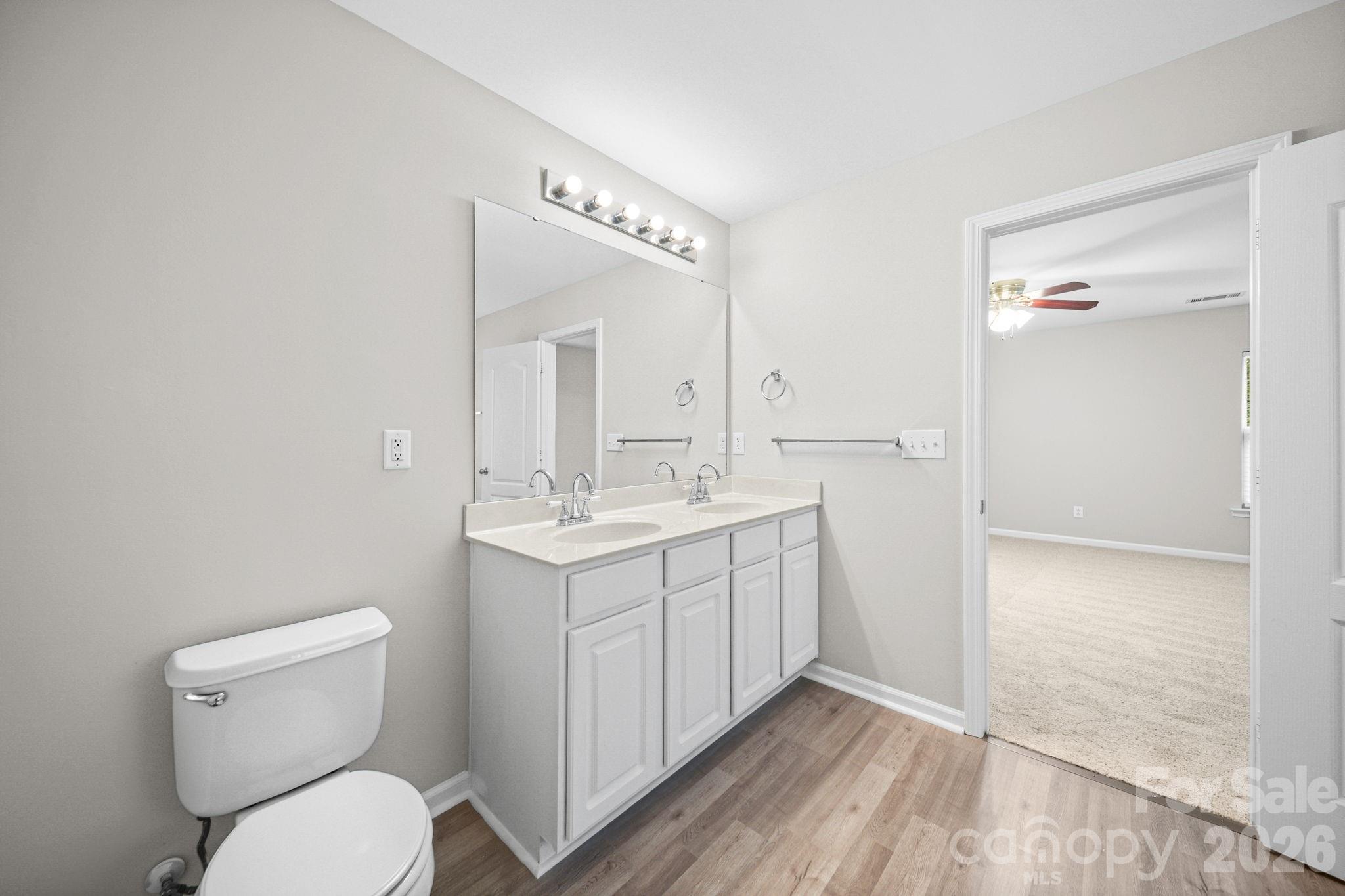 9220 Seamill Road — Charlotte