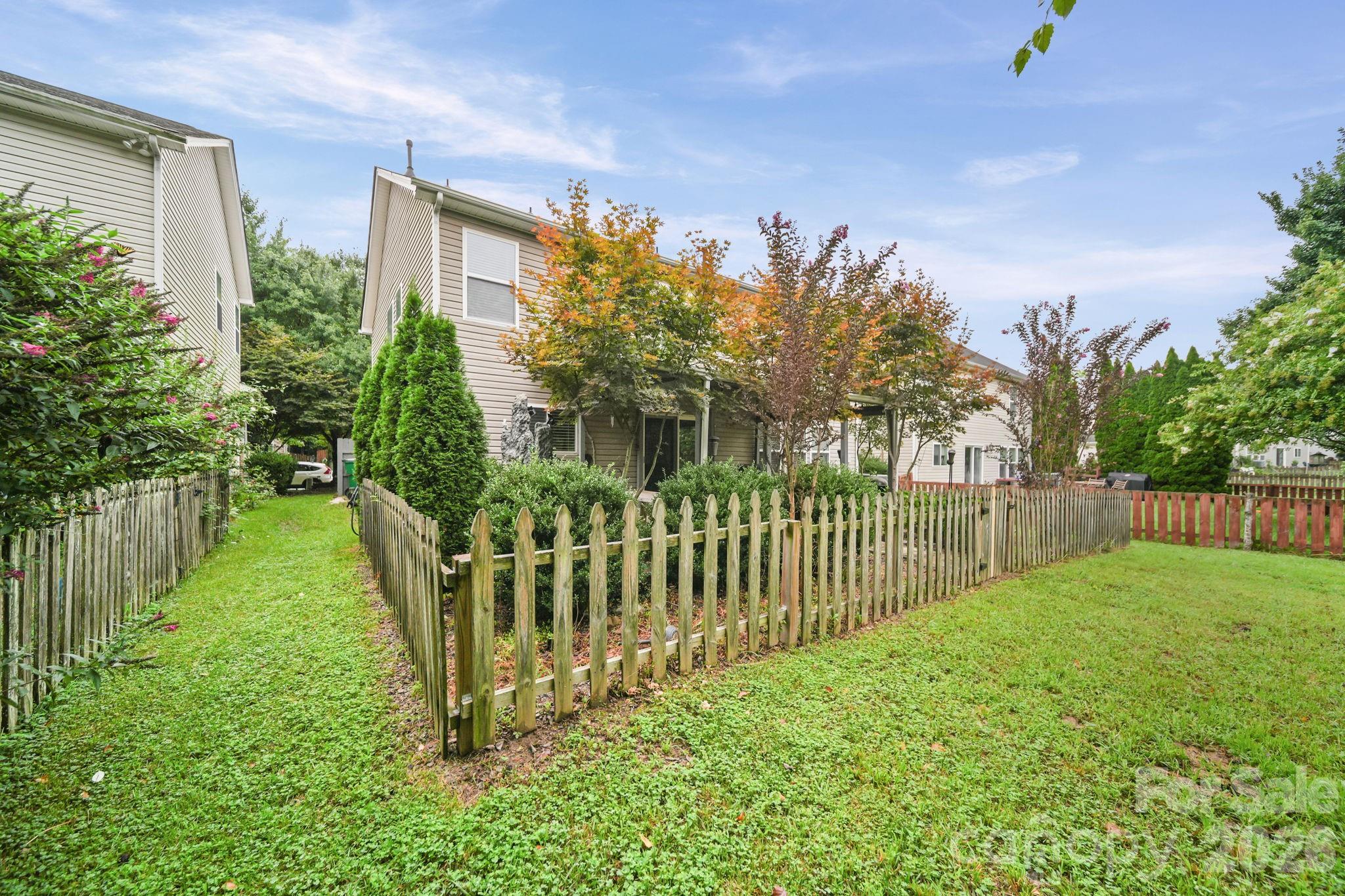 9220 Seamill Road — Charlotte