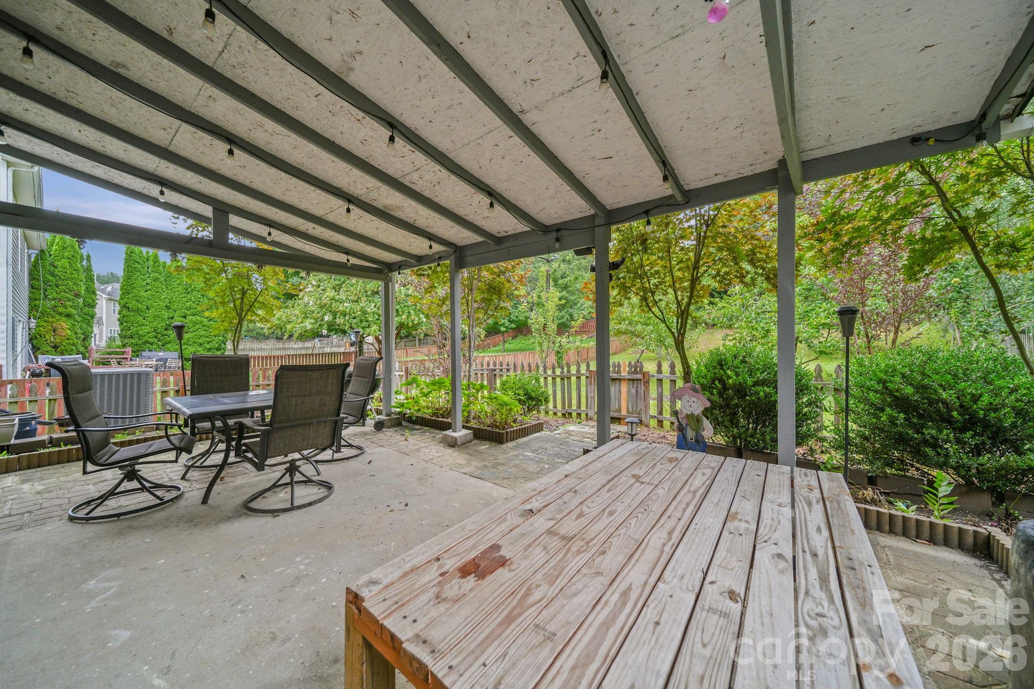 9220 Seamill Road — Charlotte