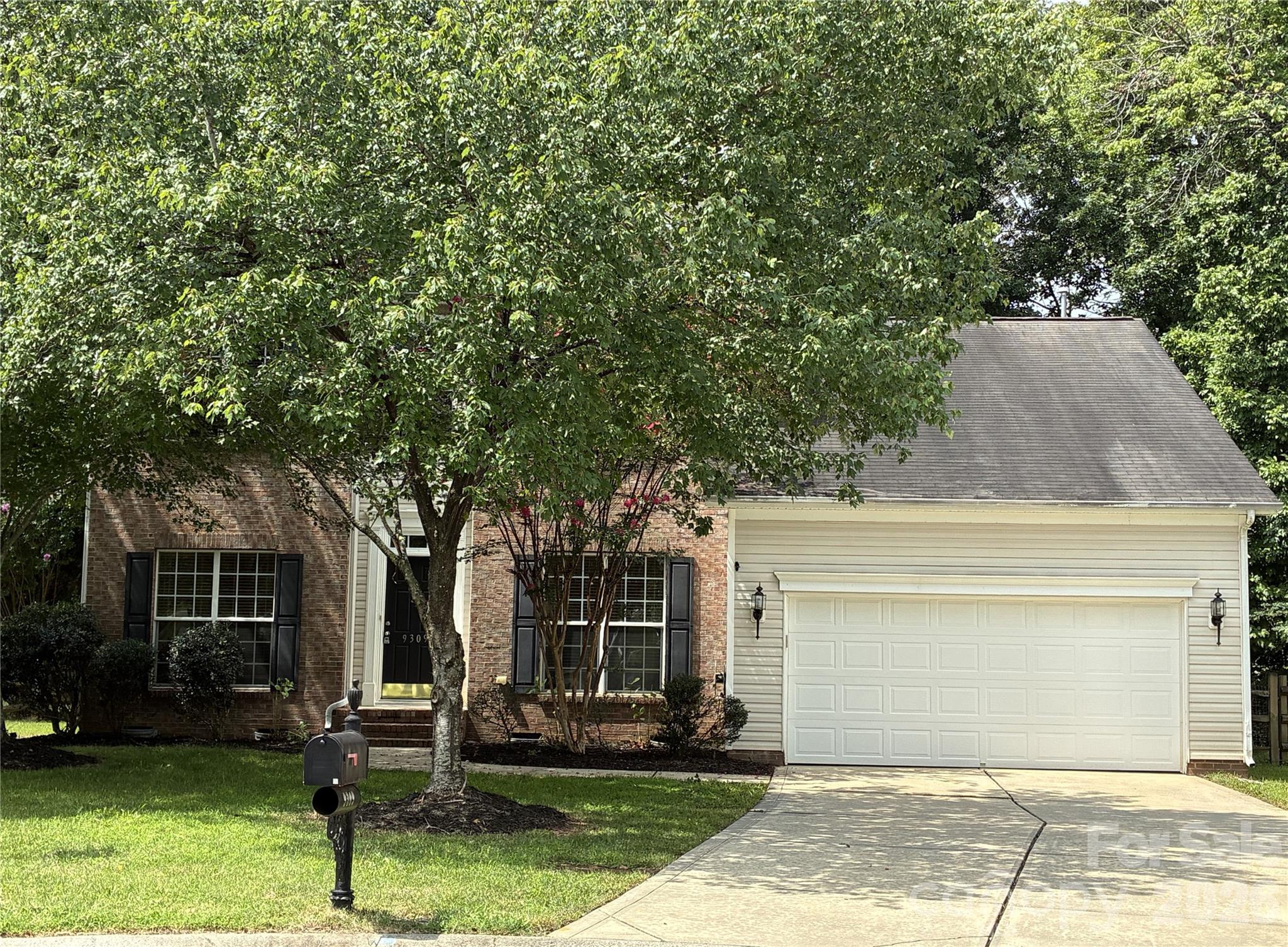 9309 Shrewsbury Drive — Waxhaw