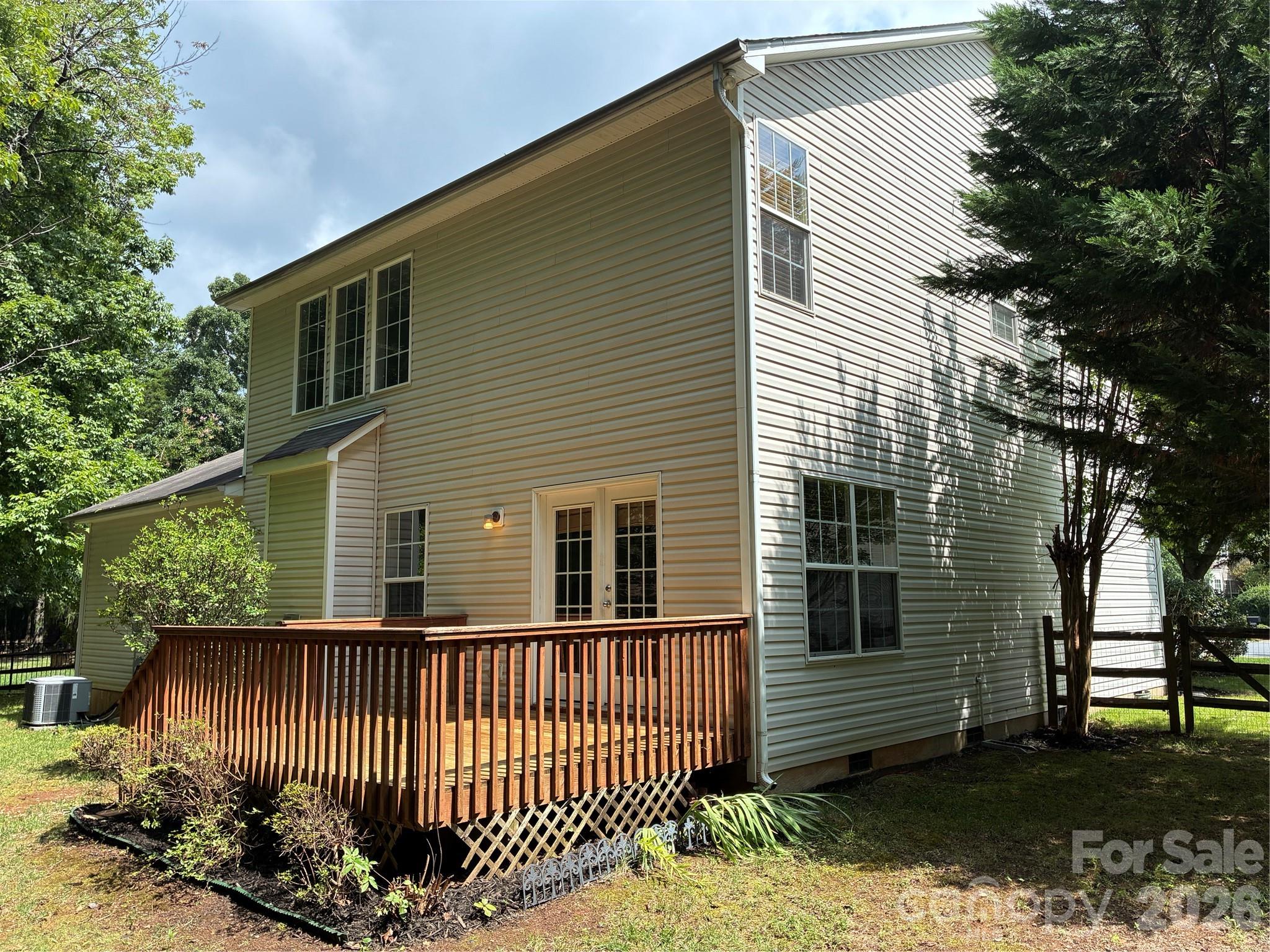 9309 Shrewsbury Drive — Waxhaw