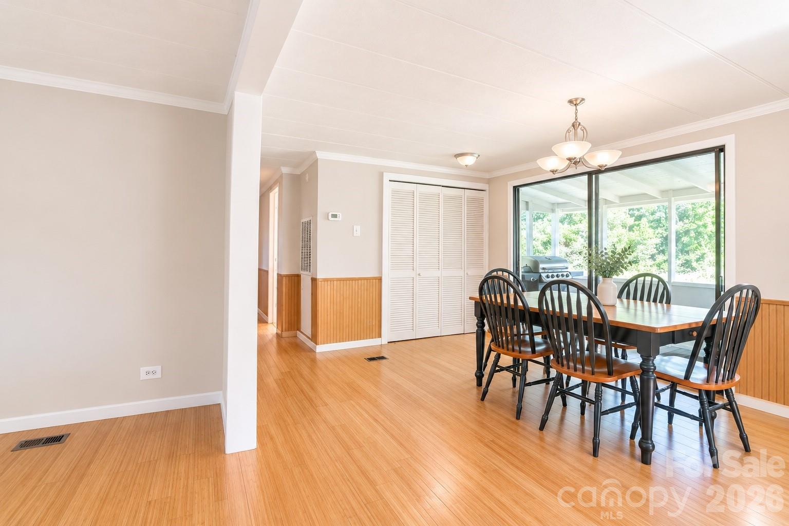 27 Lela Lane #4A — Alexander