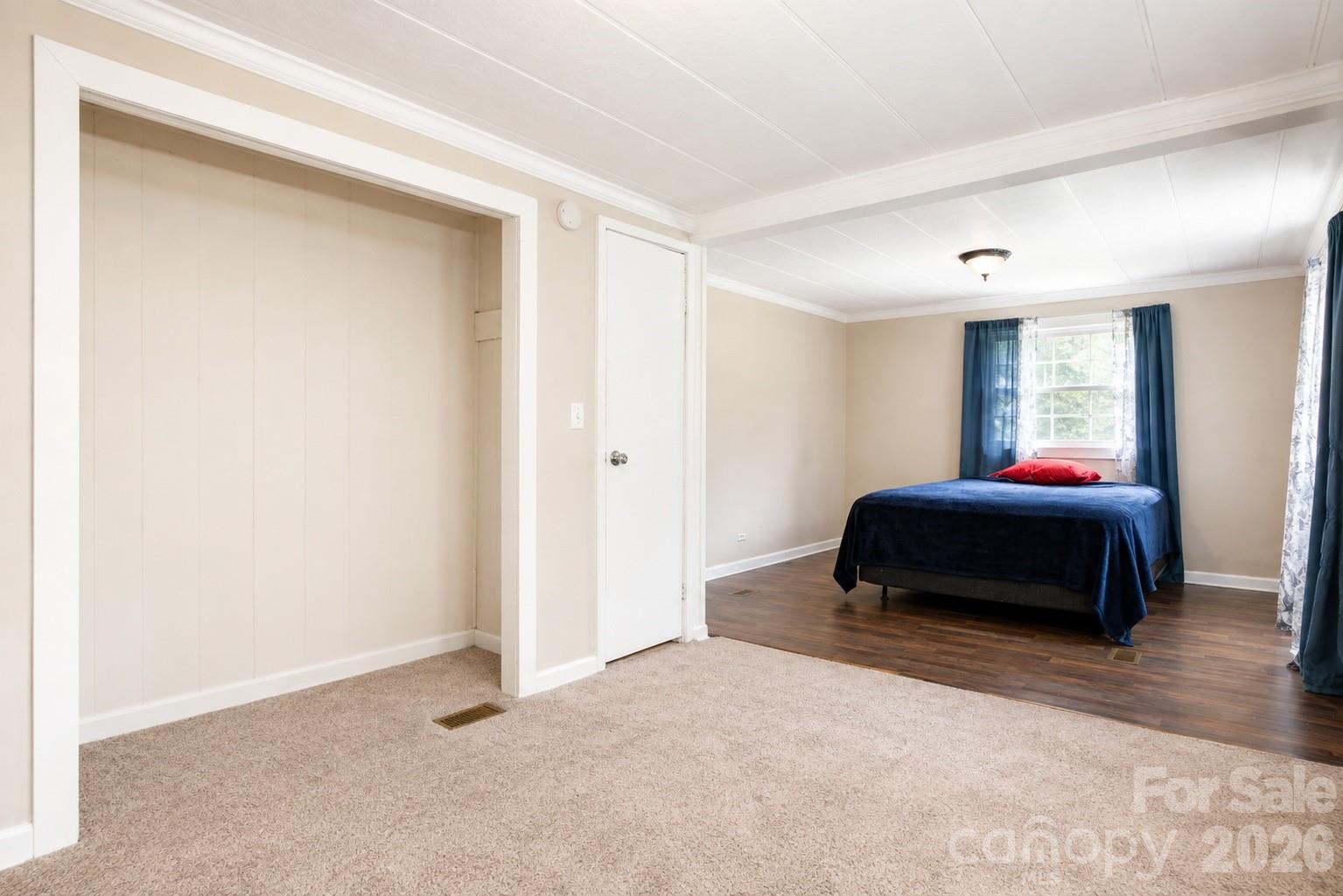 27 Lela Lane #4A — Alexander