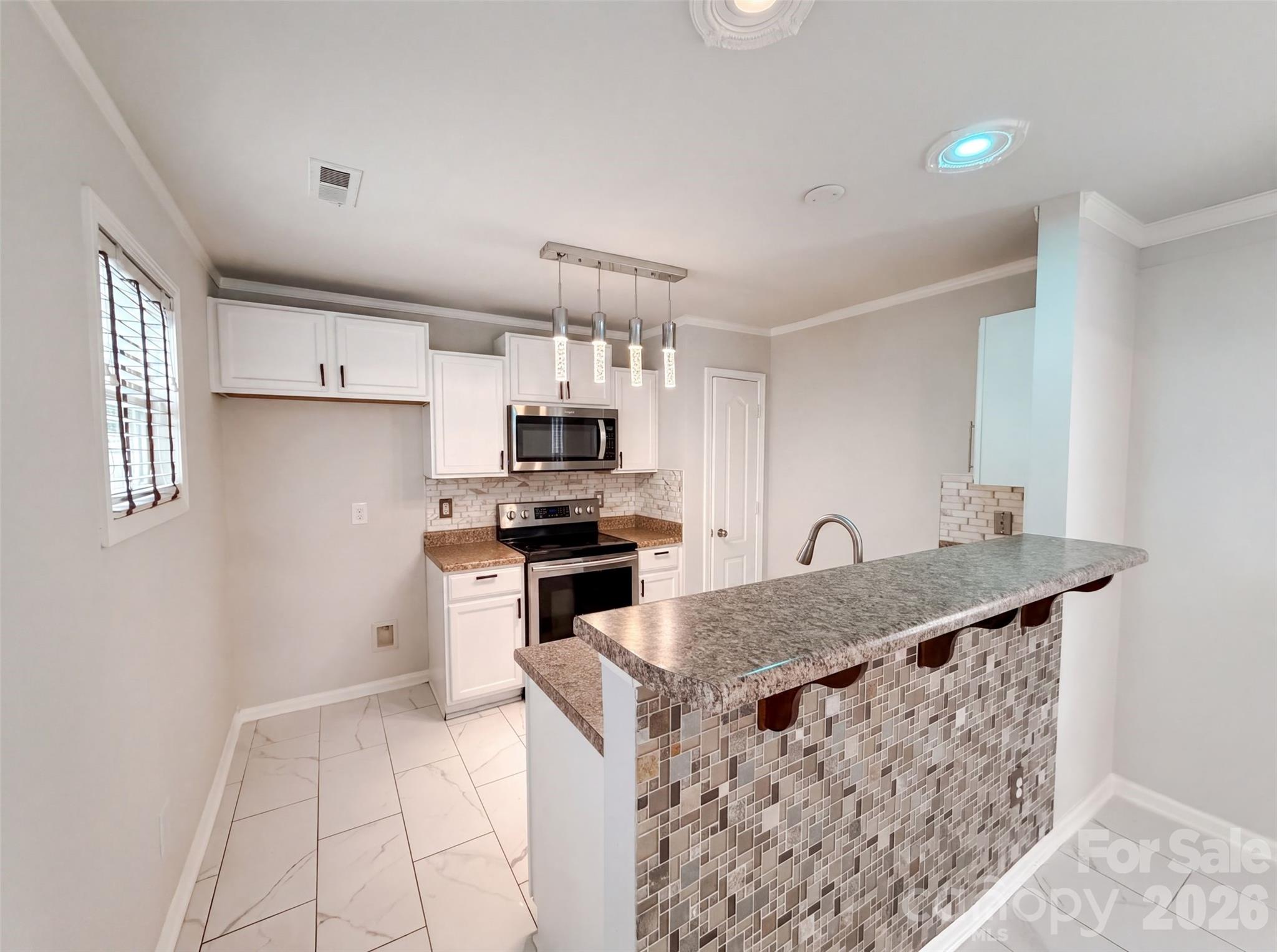 7329 Hidden Creek Drive — Charlotte