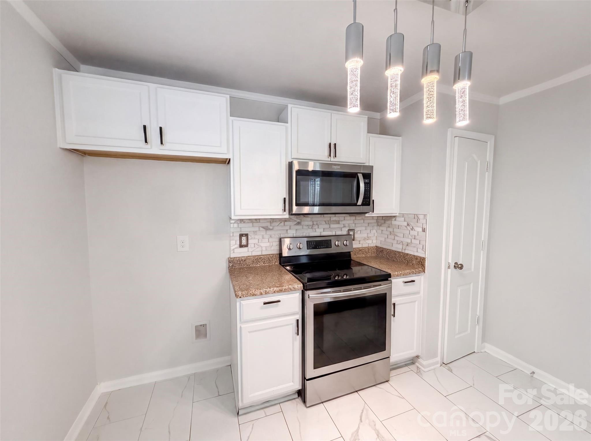 7329 Hidden Creek Drive — Charlotte