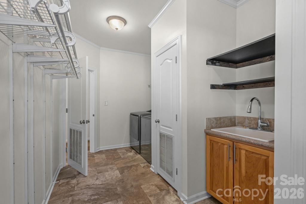 10429 Starwood Drive — Charlotte