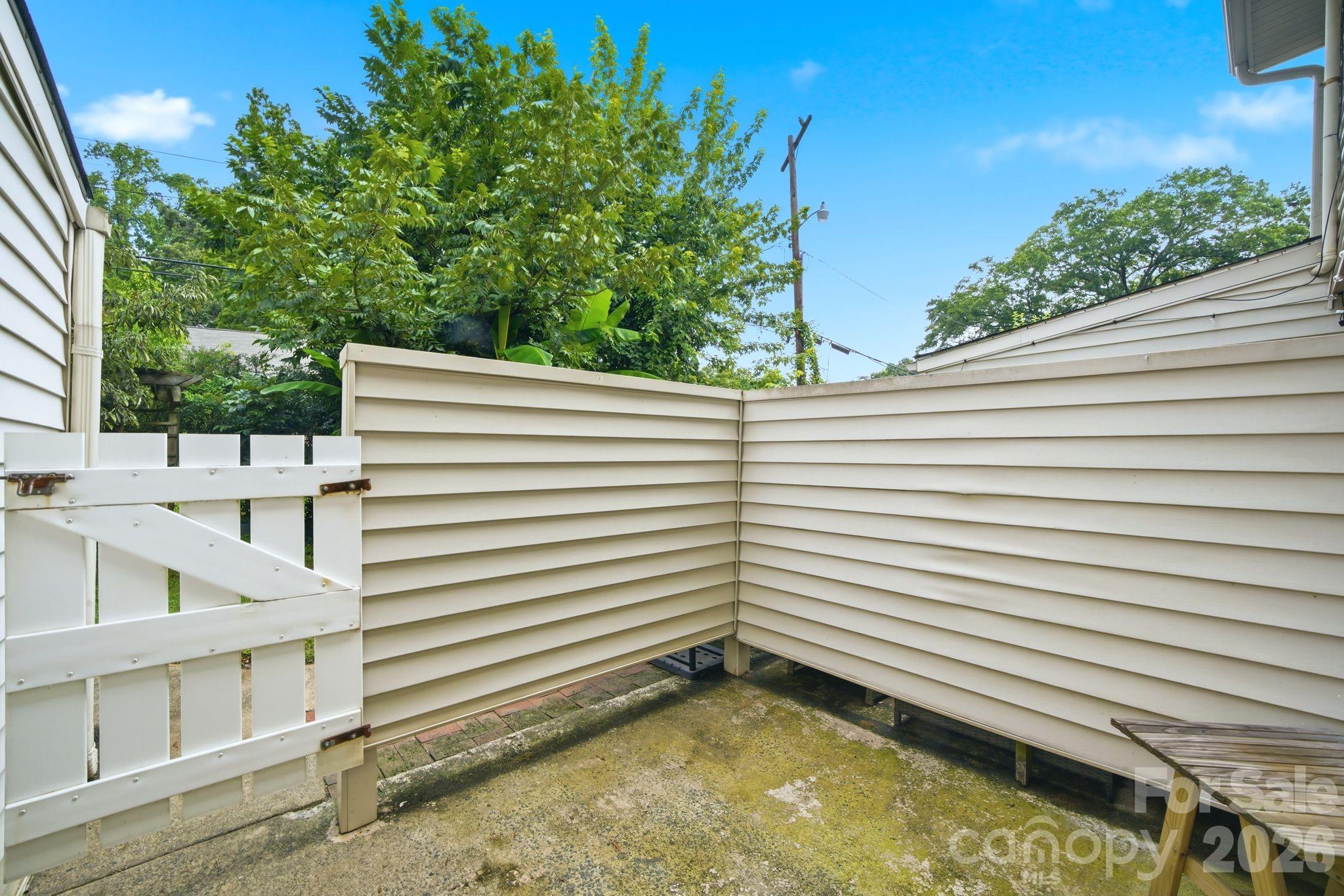3720 Park Road #J — Charlotte