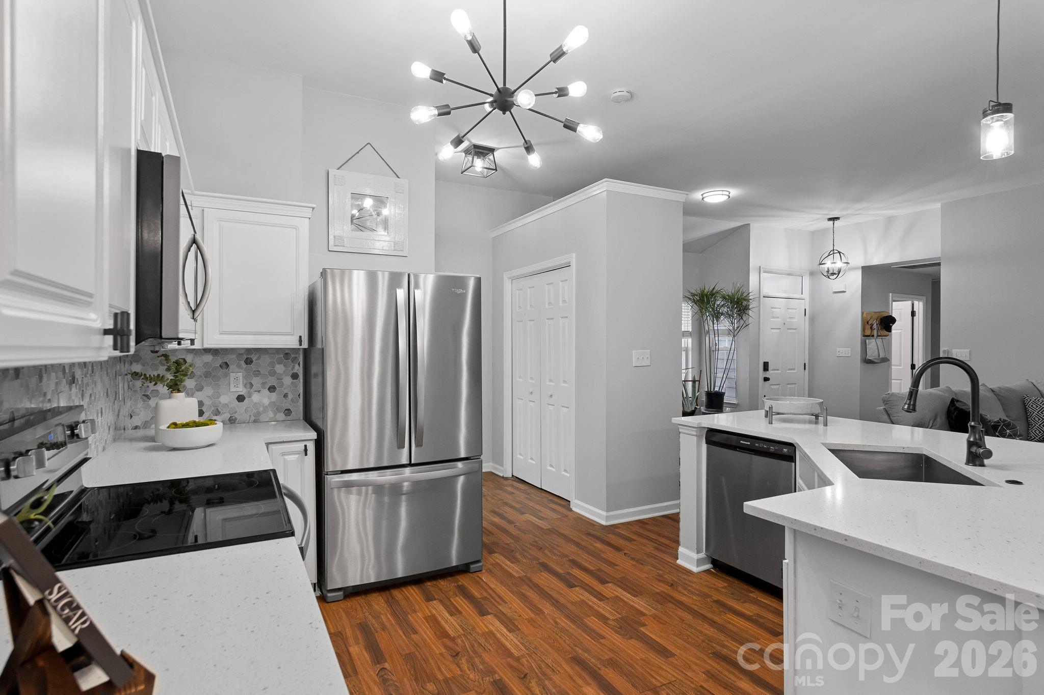 4002 Canbury Court — Charlotte