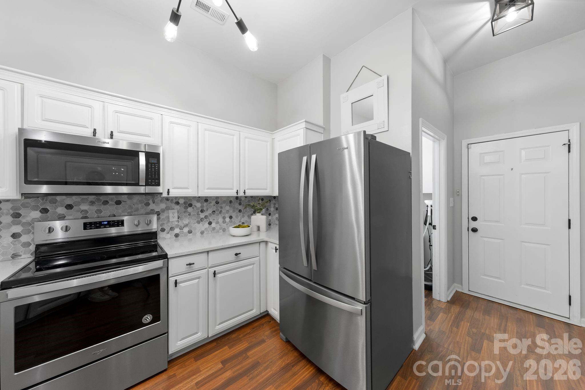 4002 Canbury Court — Charlotte