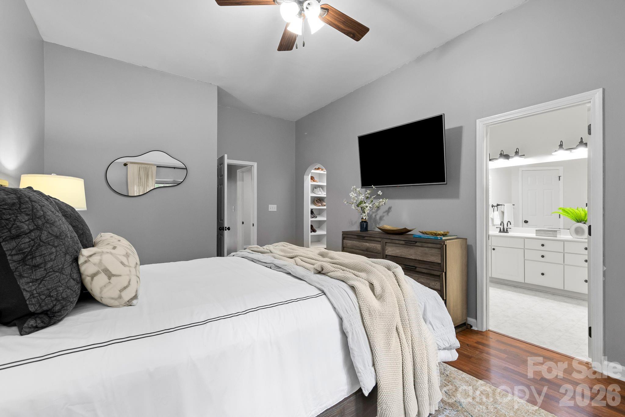 4002 Canbury Court — Charlotte