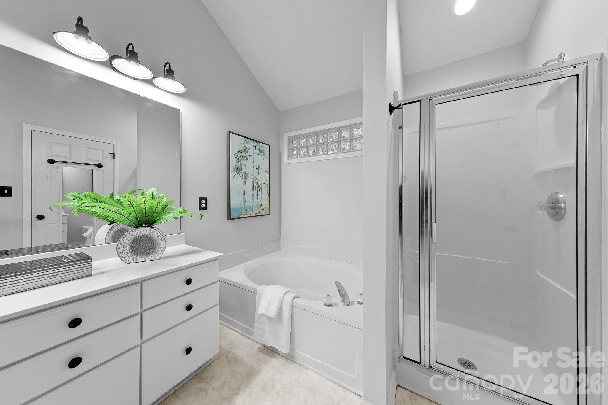4002 Canbury Court — Charlotte