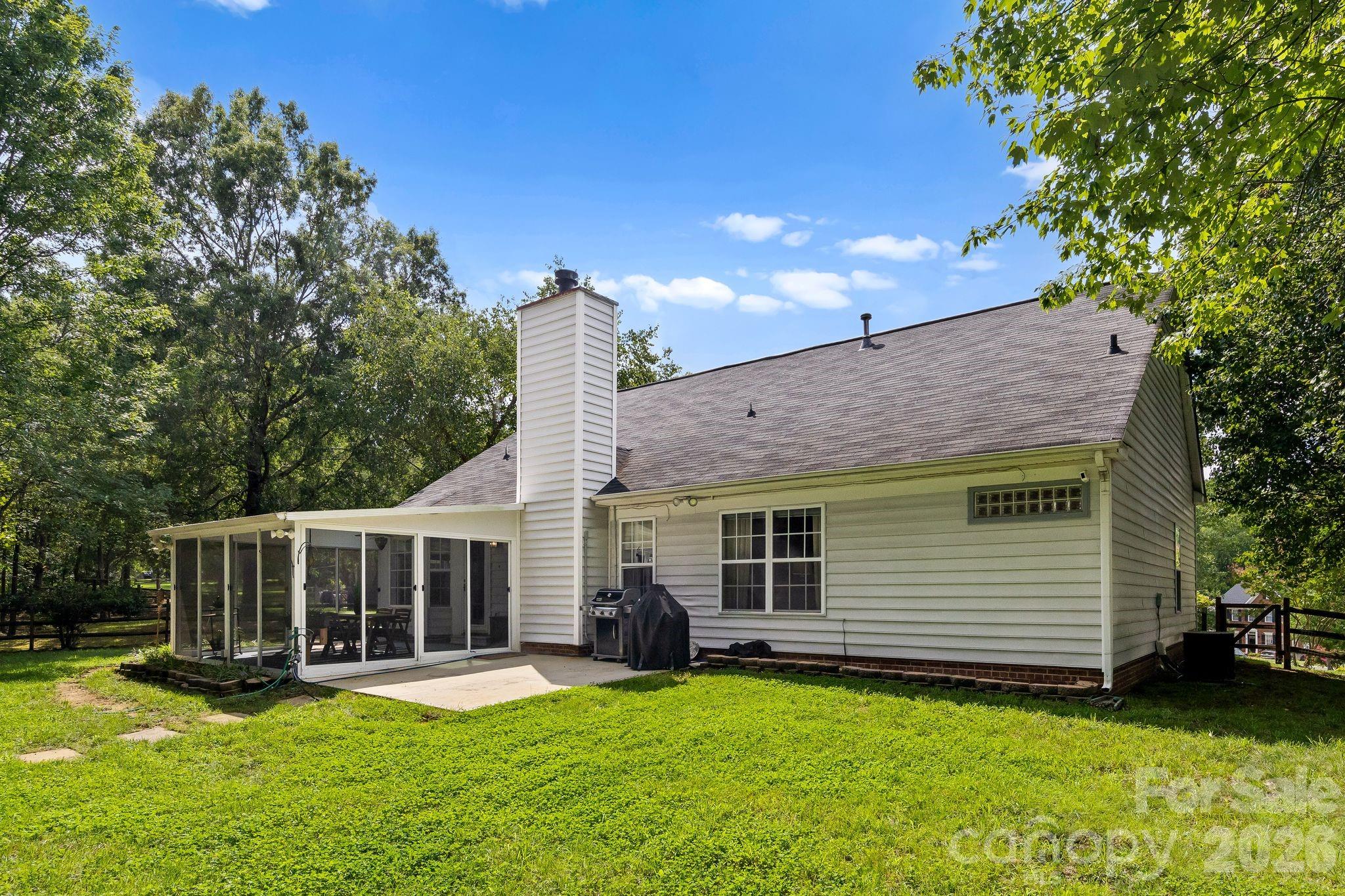 4002 Canbury Court — Charlotte